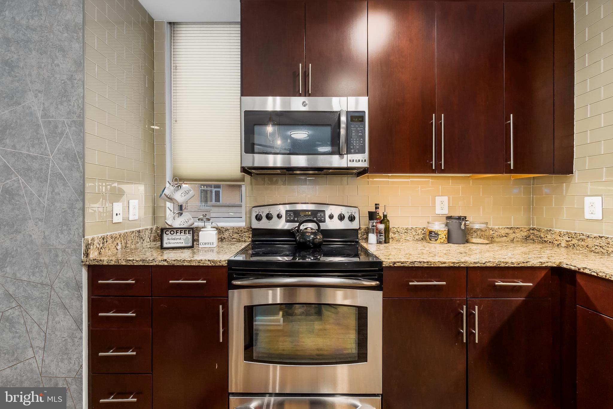 HYATTSVILLE TOWN CENTER - Residential Lease