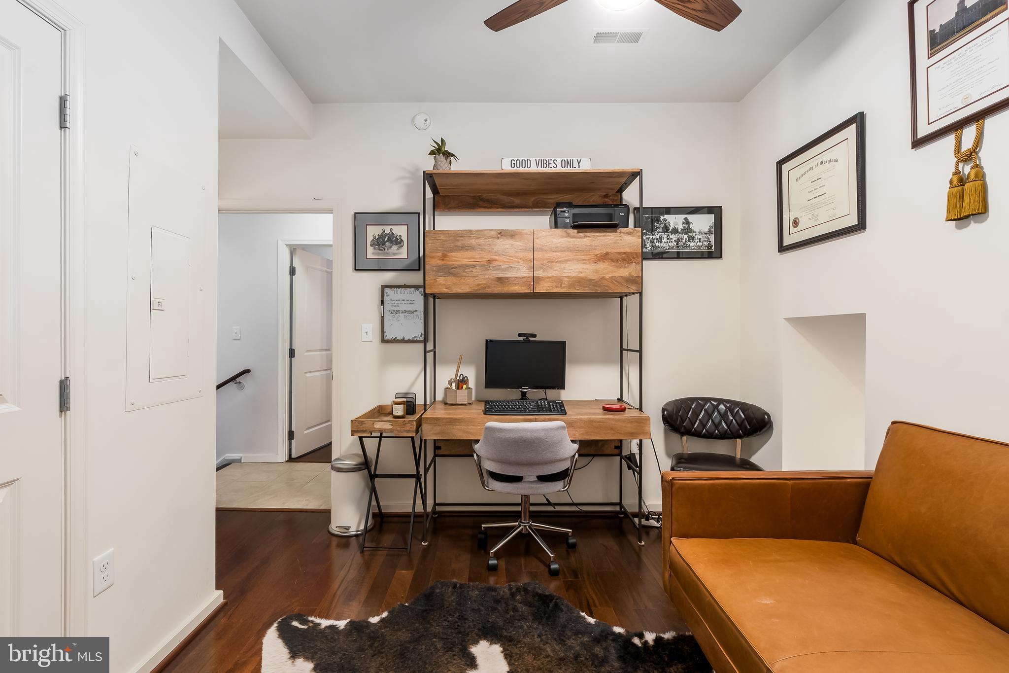 HYATTSVILLE TOWN CENTER - Residential Lease