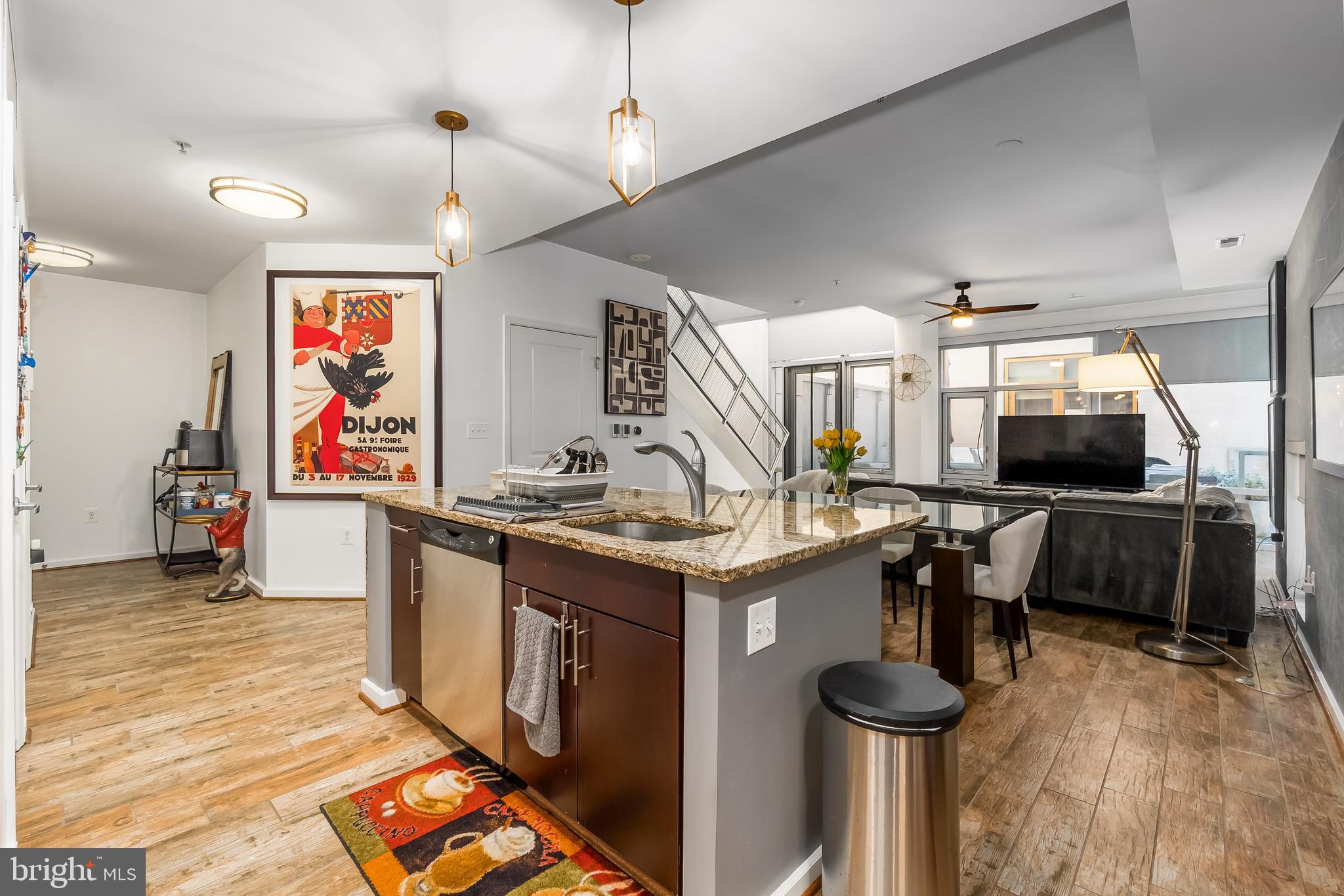 HYATTSVILLE TOWN CENTER - Residential Lease