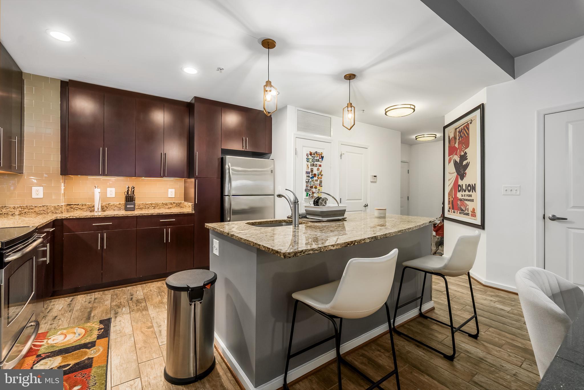 HYATTSVILLE TOWN CENTER - Residential Lease