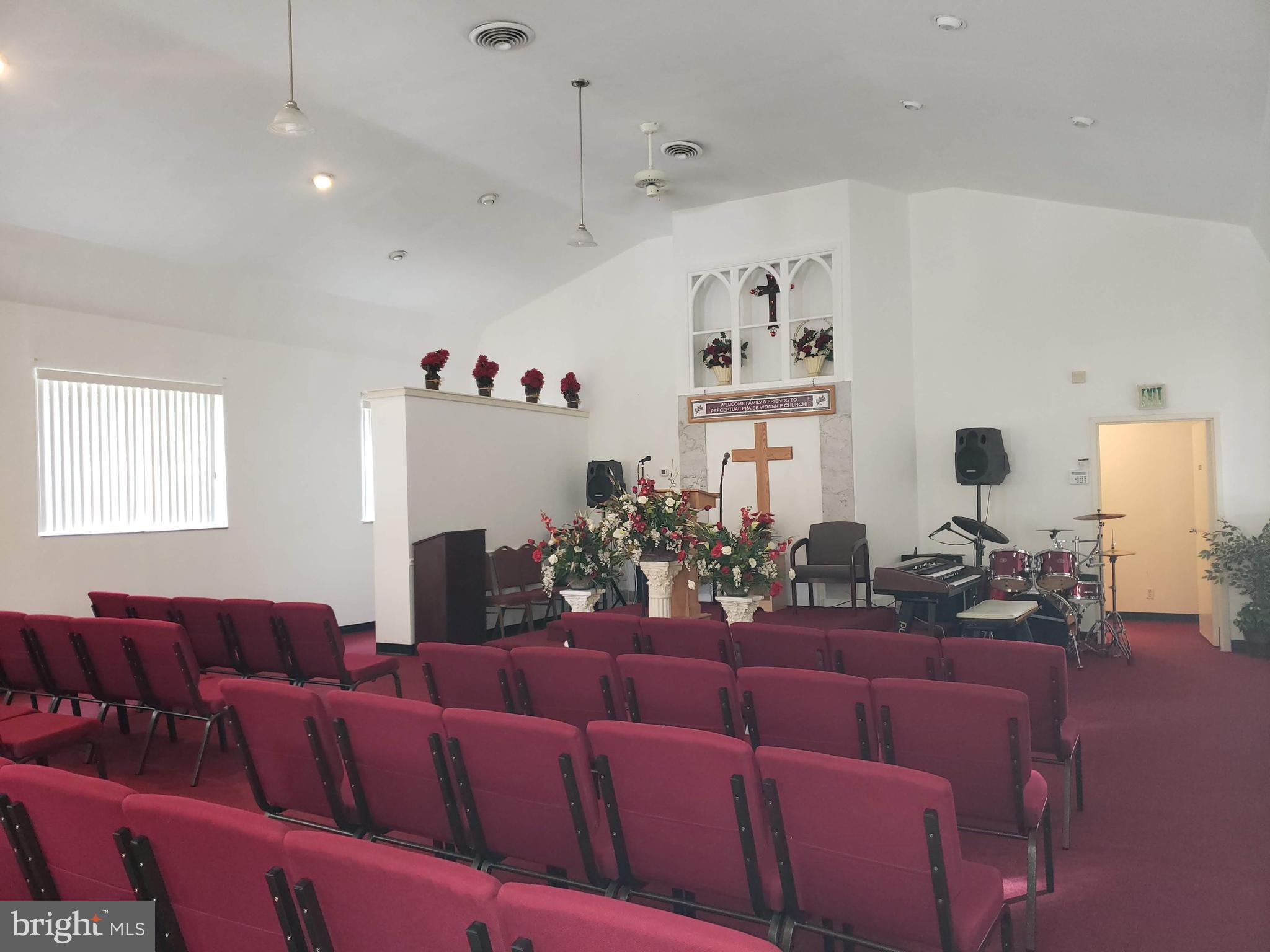 LOUIS L LEE - Commercial Sale