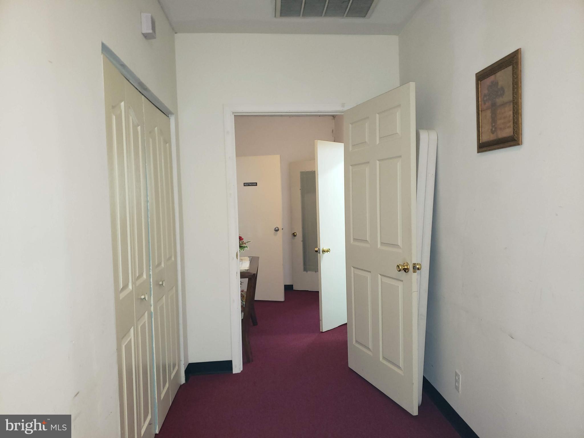 LOUIS L LEE - Commercial Sale