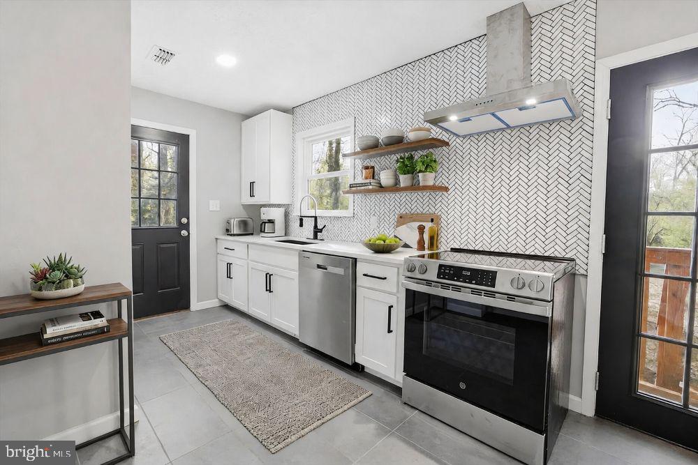 MERRY POINT ESTATES - Residential