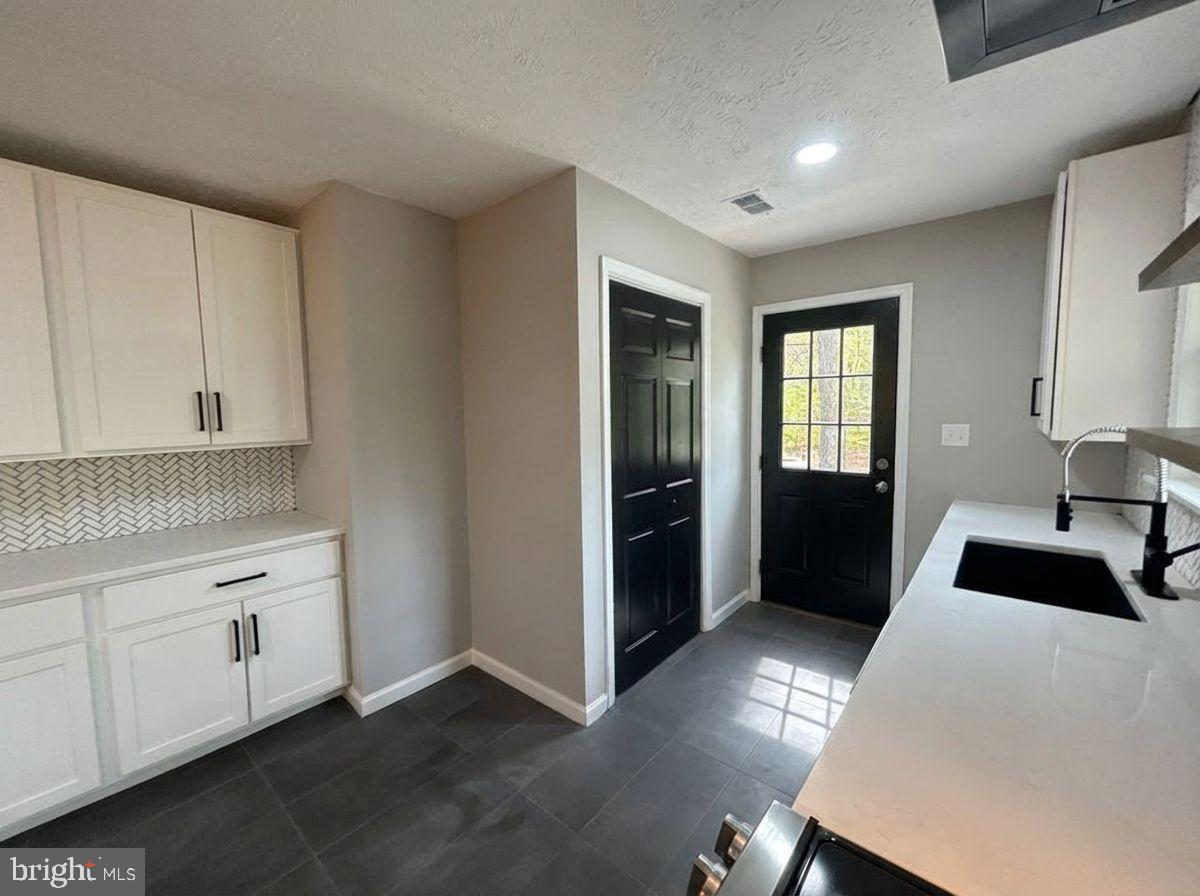 MERRY POINT ESTATES - Residential