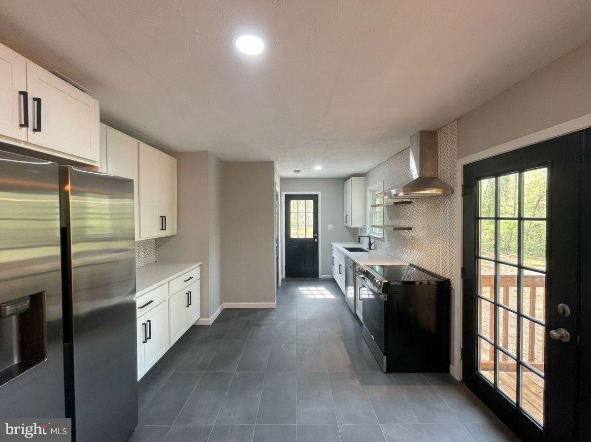 MERRY POINT ESTATES - Residential