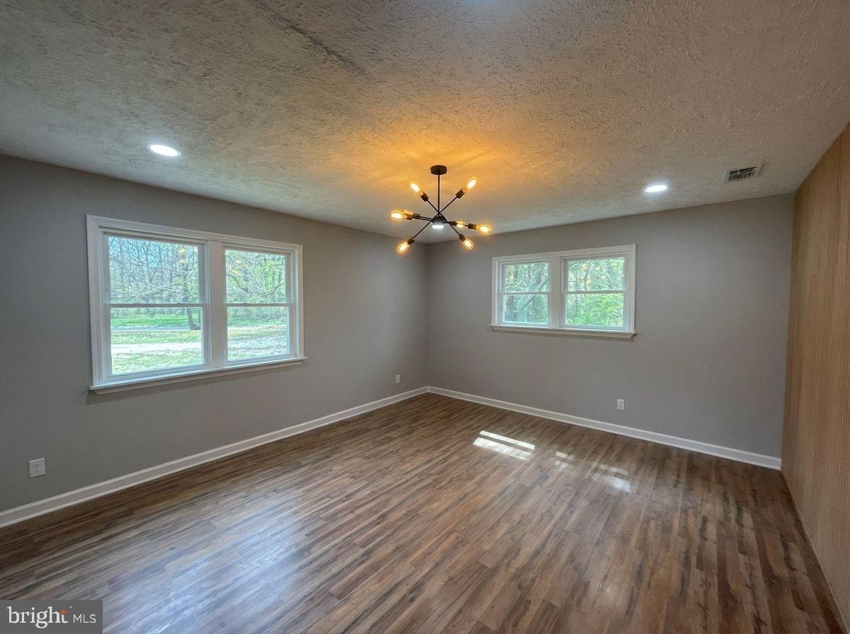 MERRY POINT ESTATES - Residential