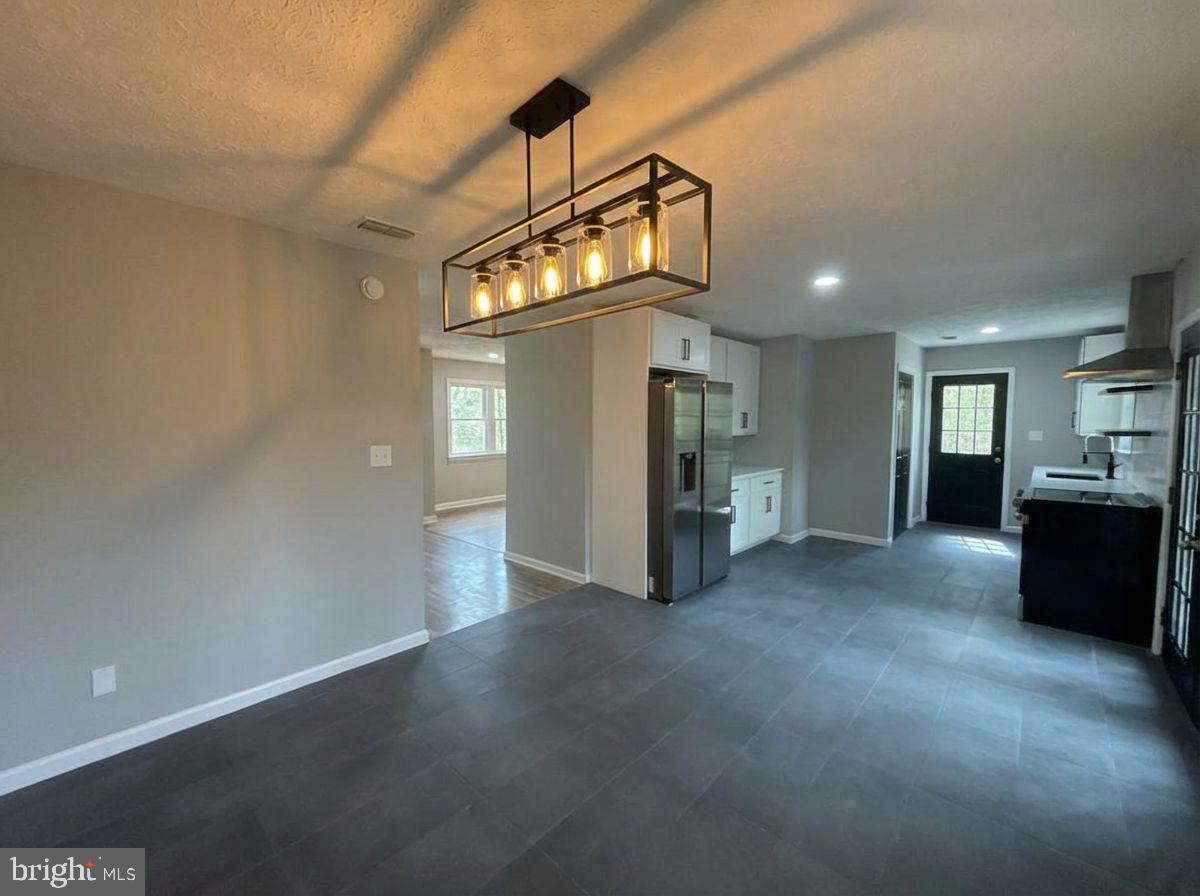 MERRY POINT ESTATES - Residential