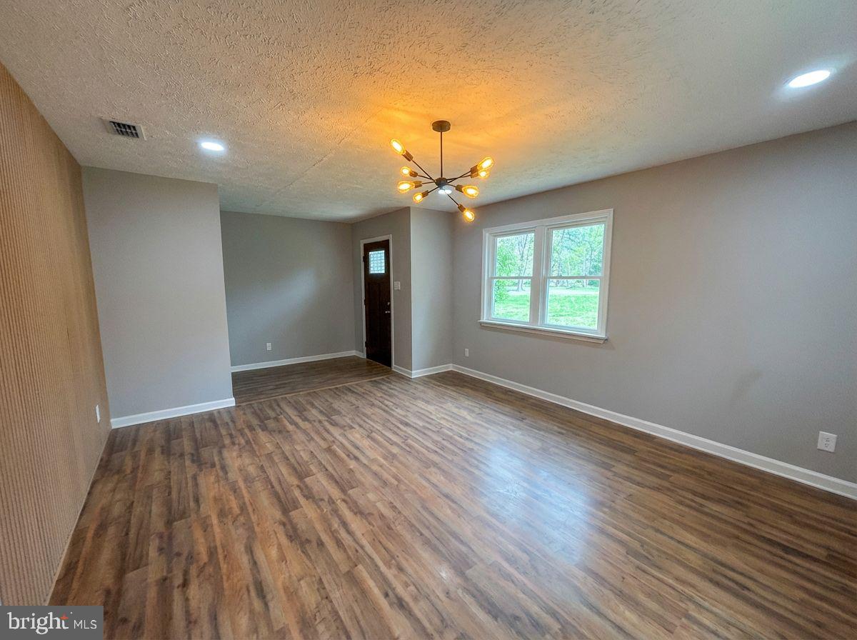 MERRY POINT ESTATES - Residential