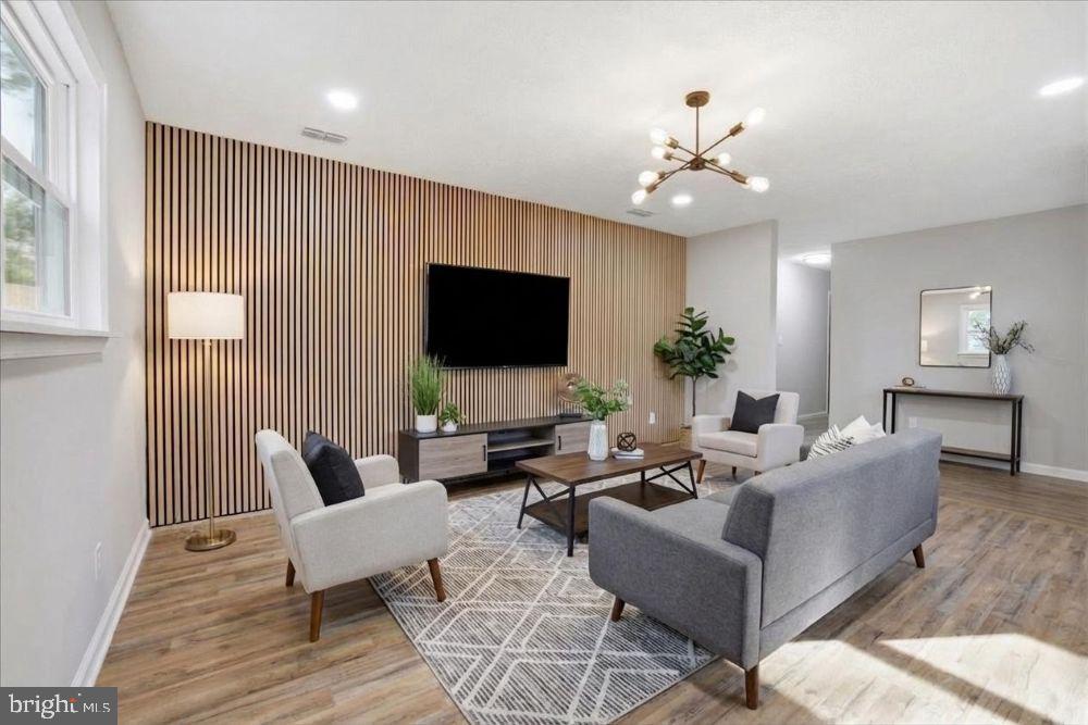 MERRY POINT ESTATES - Residential