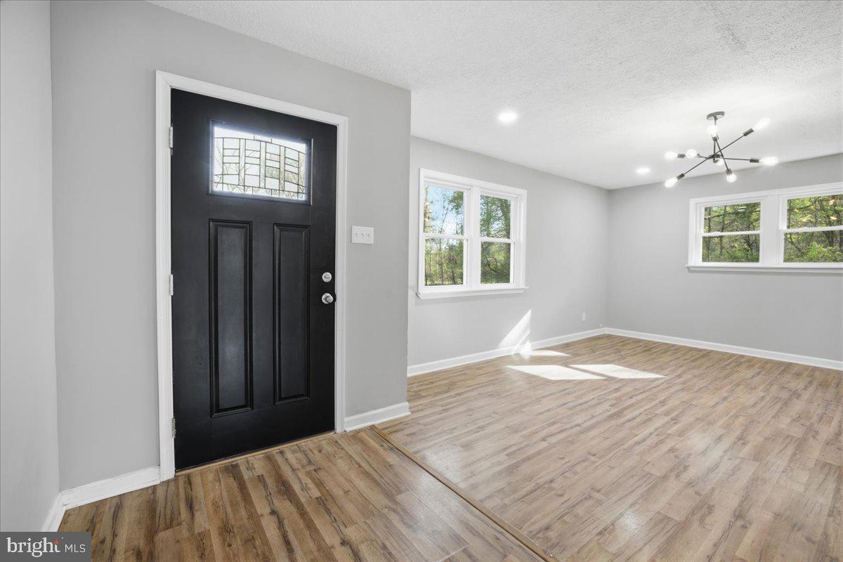 MERRY POINT ESTATES - Residential