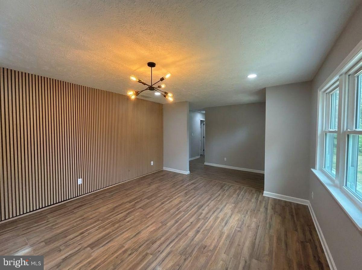 MERRY POINT ESTATES - Residential