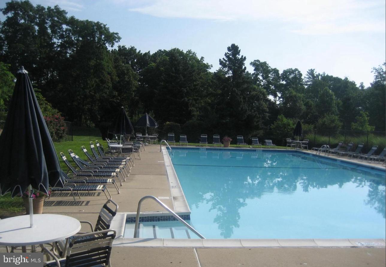 OXFORD OF BLUE BELL - Residential Lease