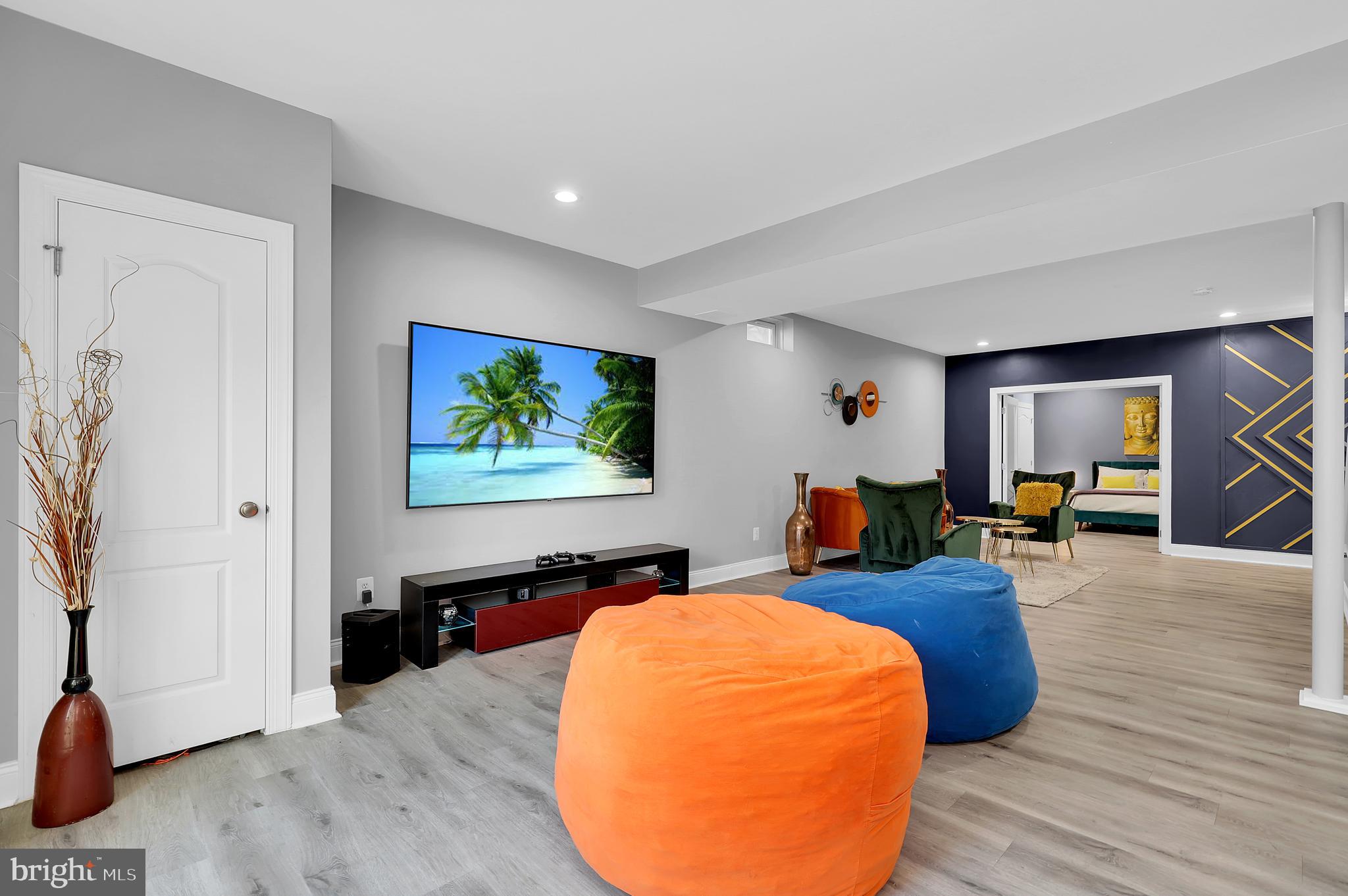 LOUDOUN VALLEY ESTATES 2 - Residential