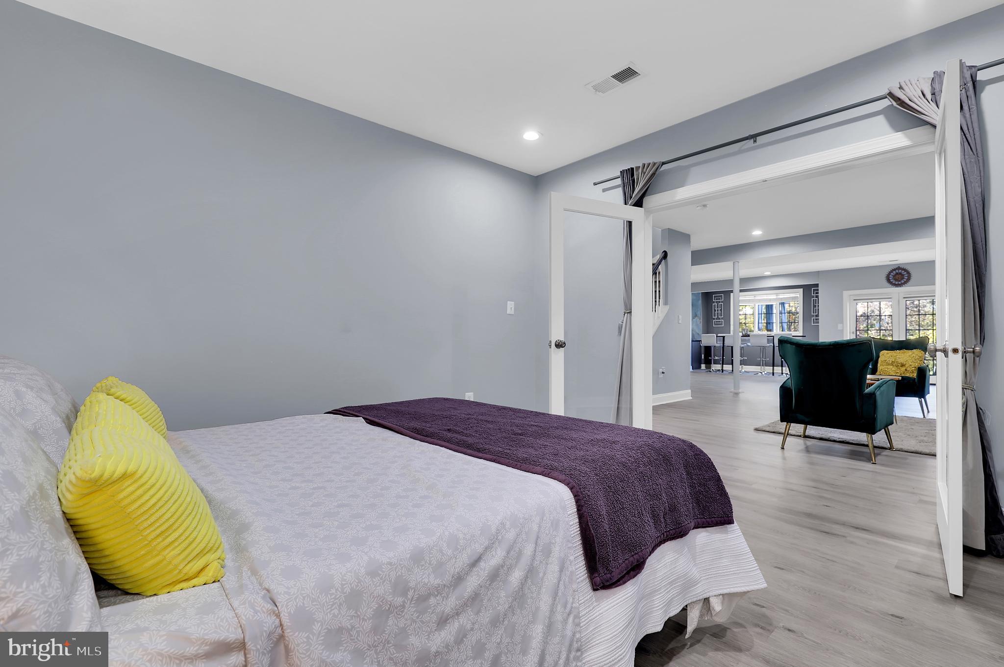 LOUDOUN VALLEY ESTATES 2 - Residential