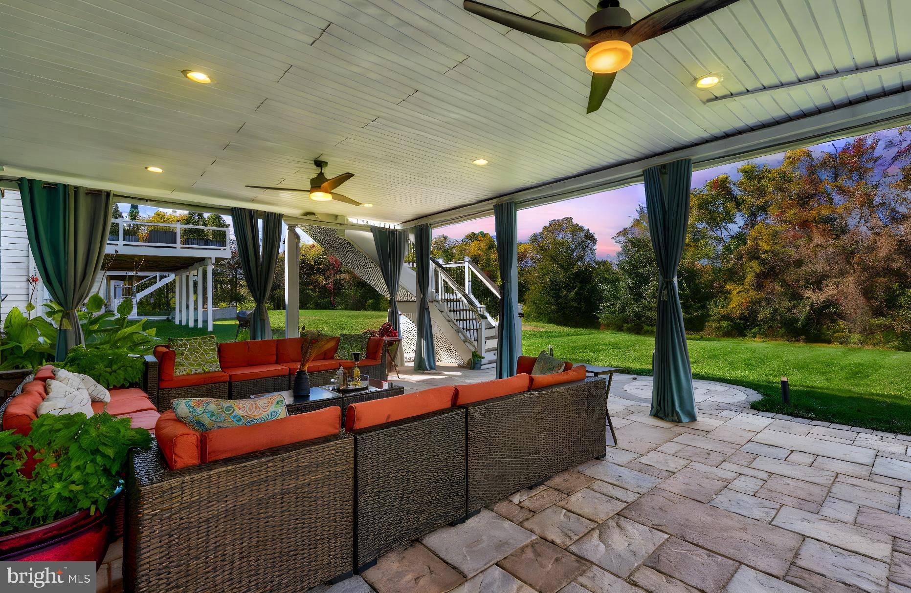 LOUDOUN VALLEY ESTATES 2 - Residential