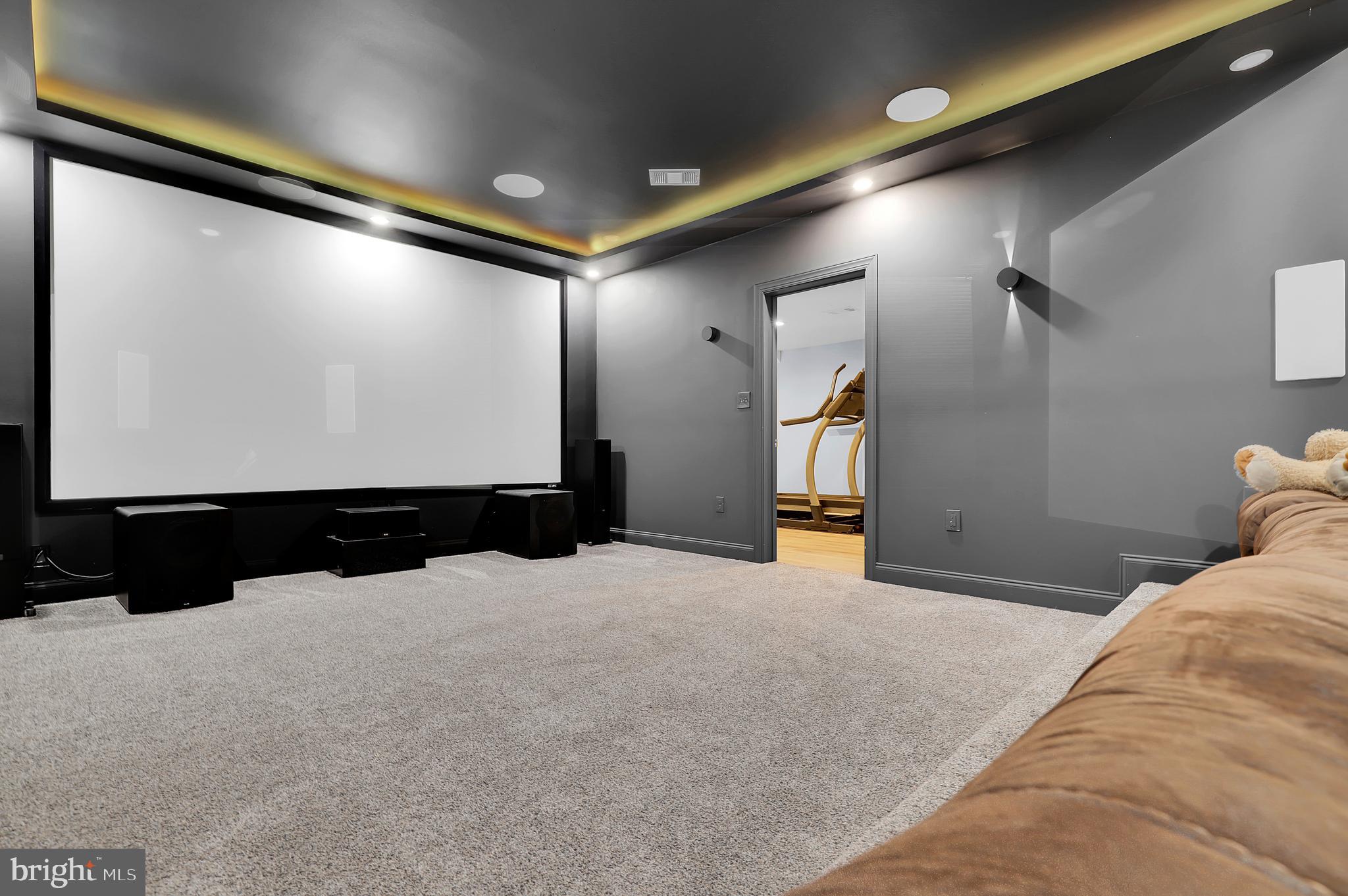 LOUDOUN VALLEY ESTATES 2 - Residential