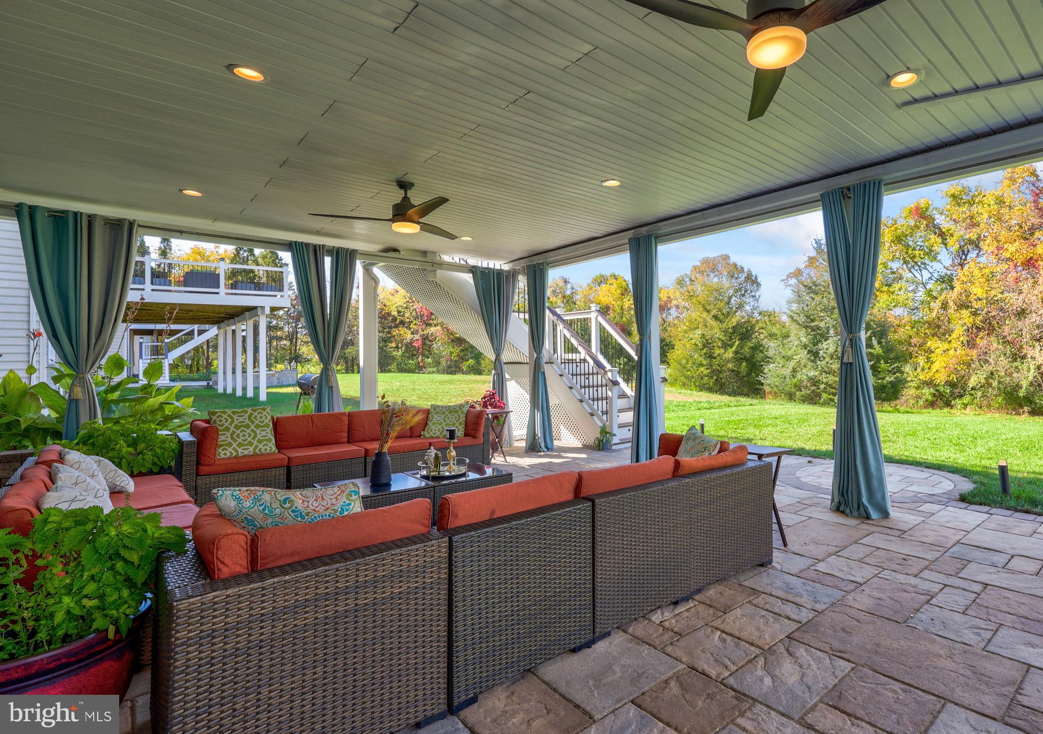 LOUDOUN VALLEY ESTATES 2 - Residential