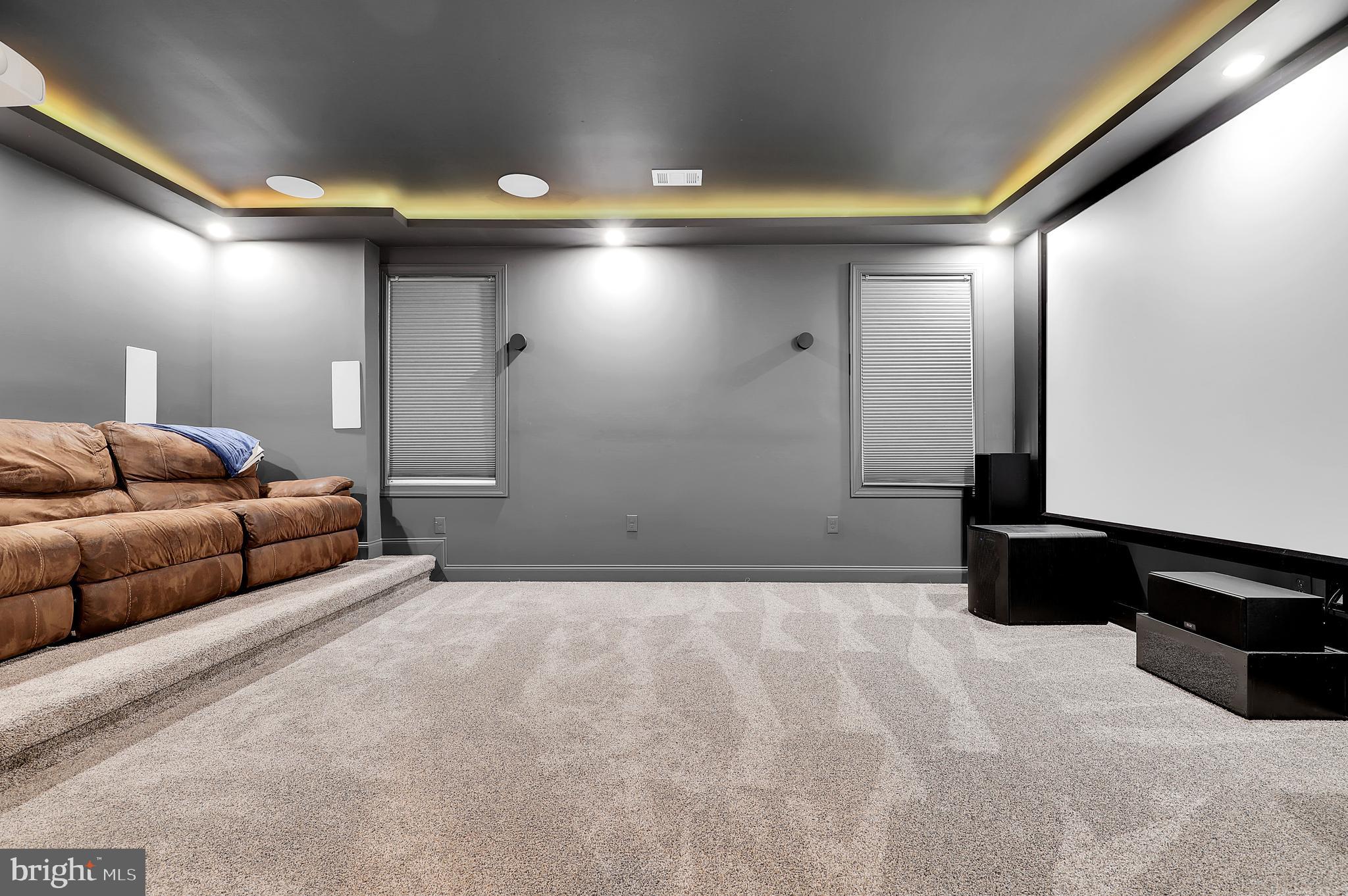 LOUDOUN VALLEY ESTATES 2 - Residential