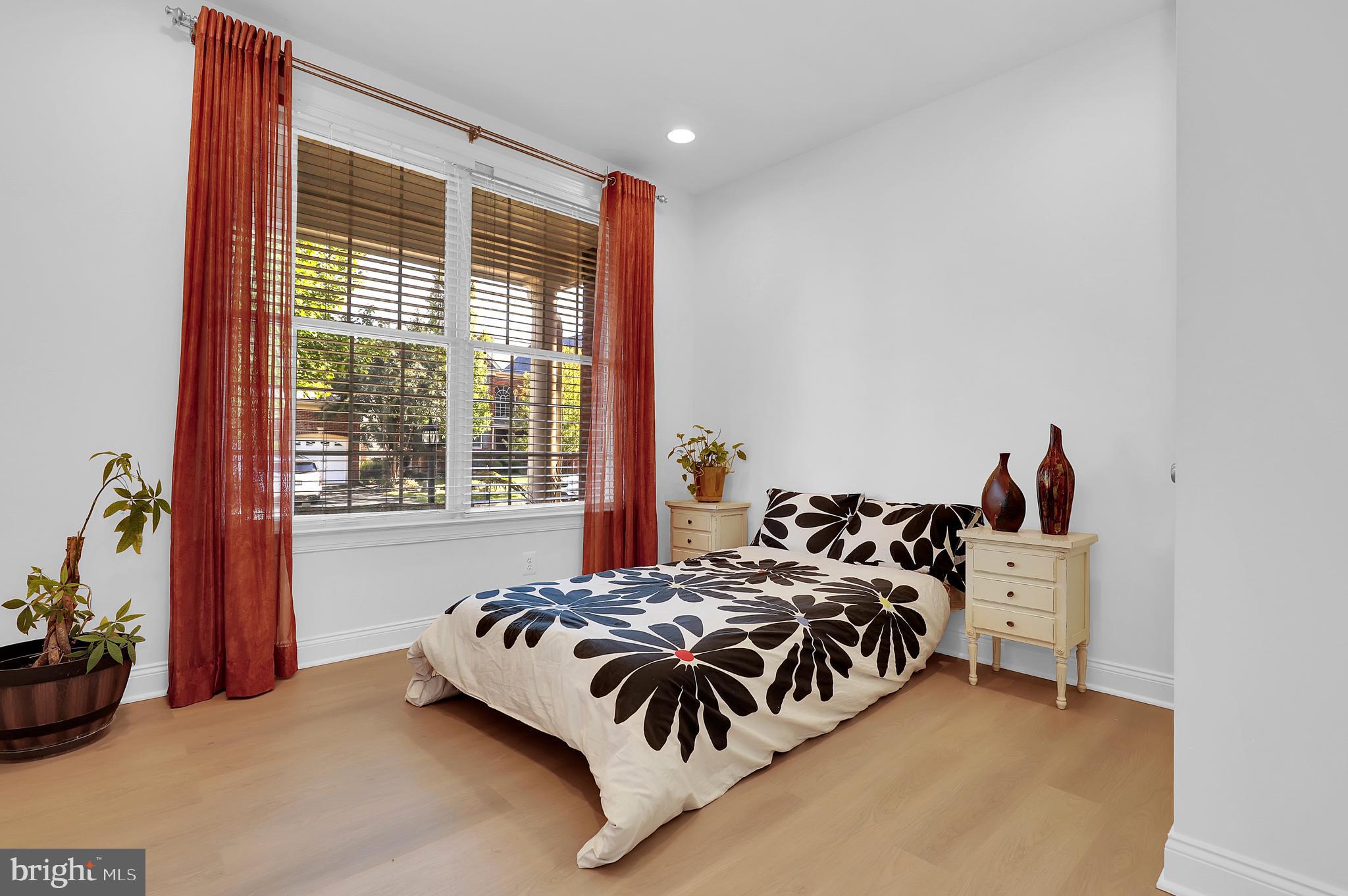 LOUDOUN VALLEY ESTATES 2 - Residential