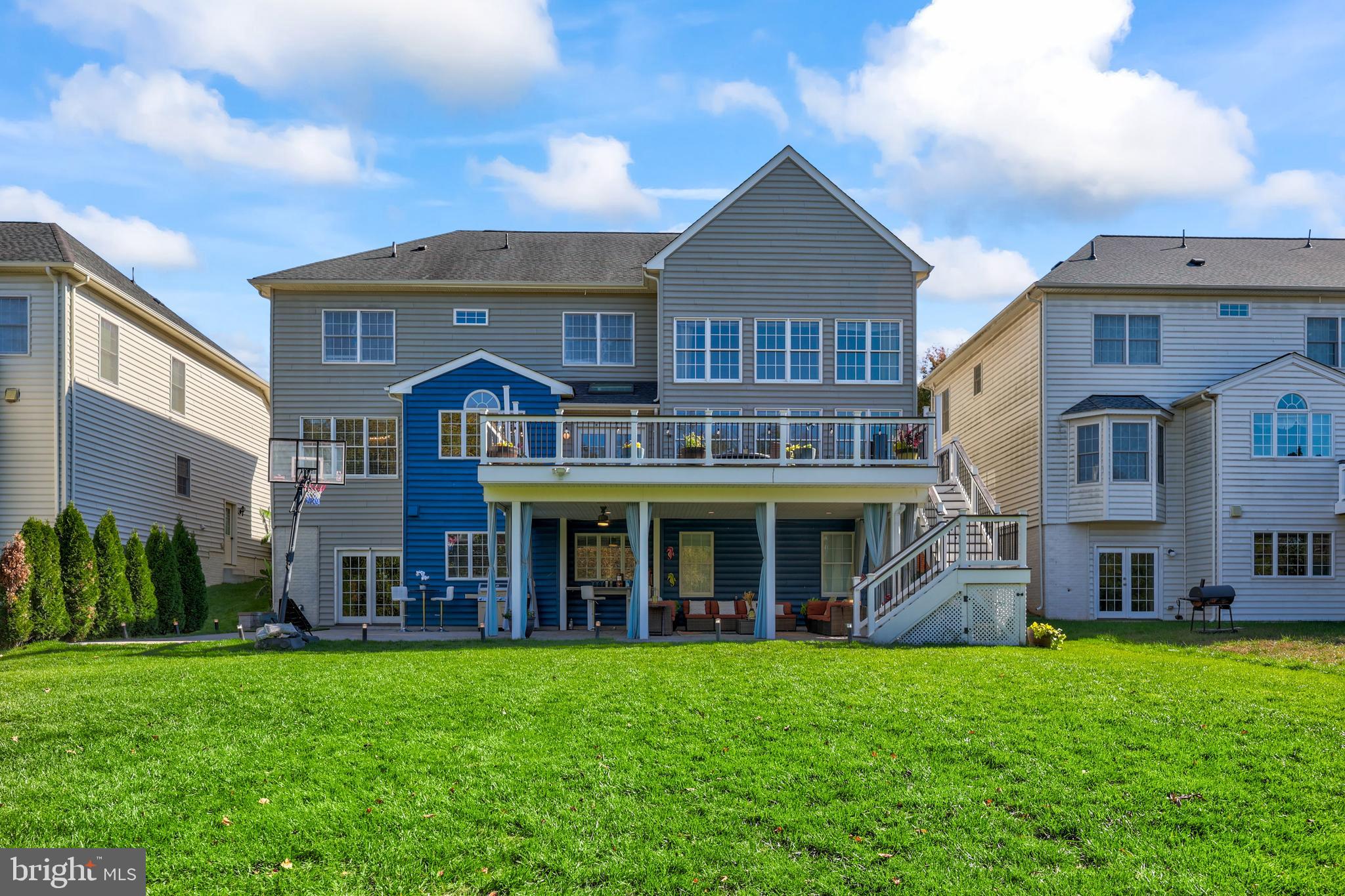 LOUDOUN VALLEY ESTATES 2 - Residential