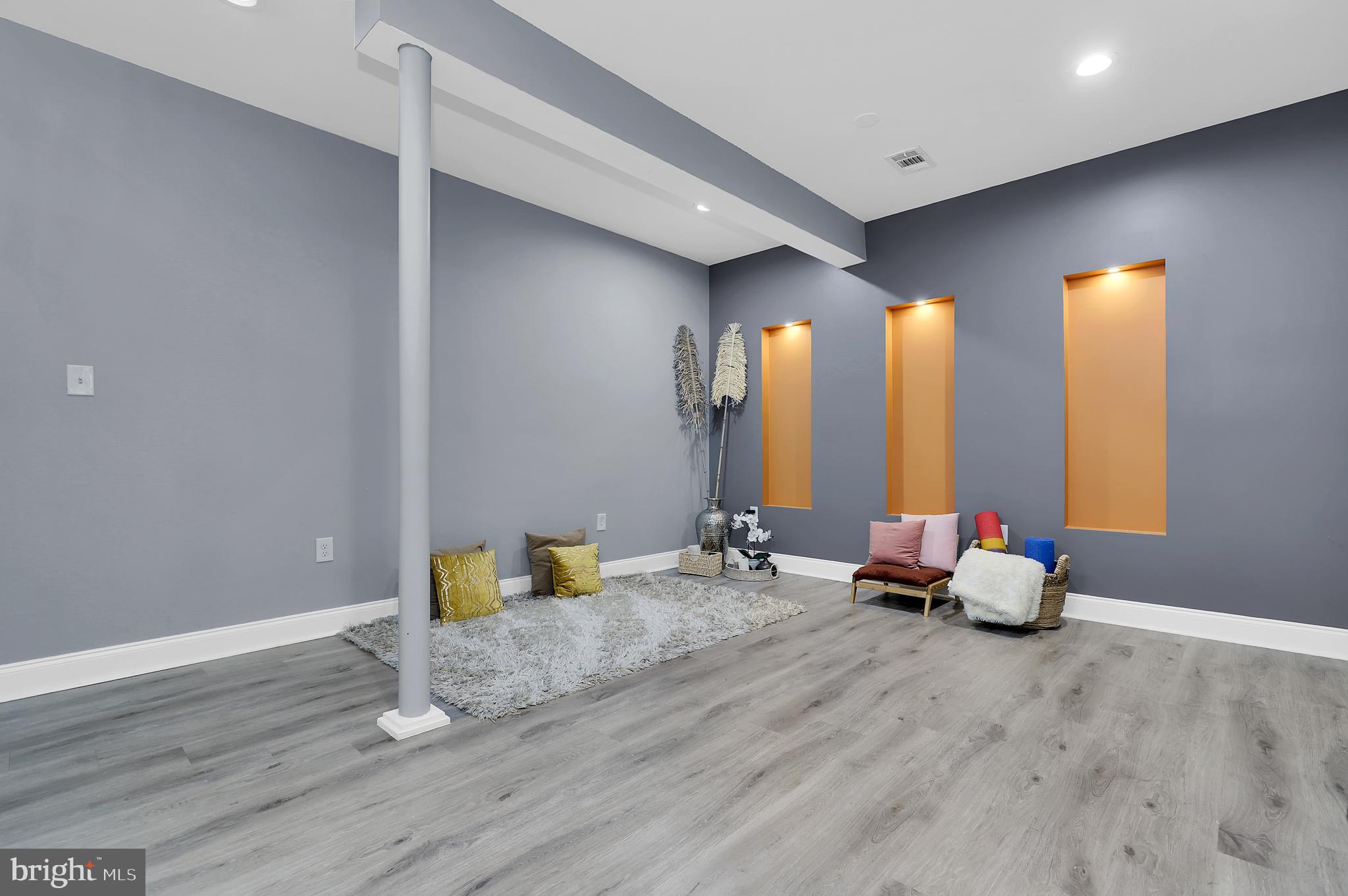 LOUDOUN VALLEY ESTATES 2 - Residential