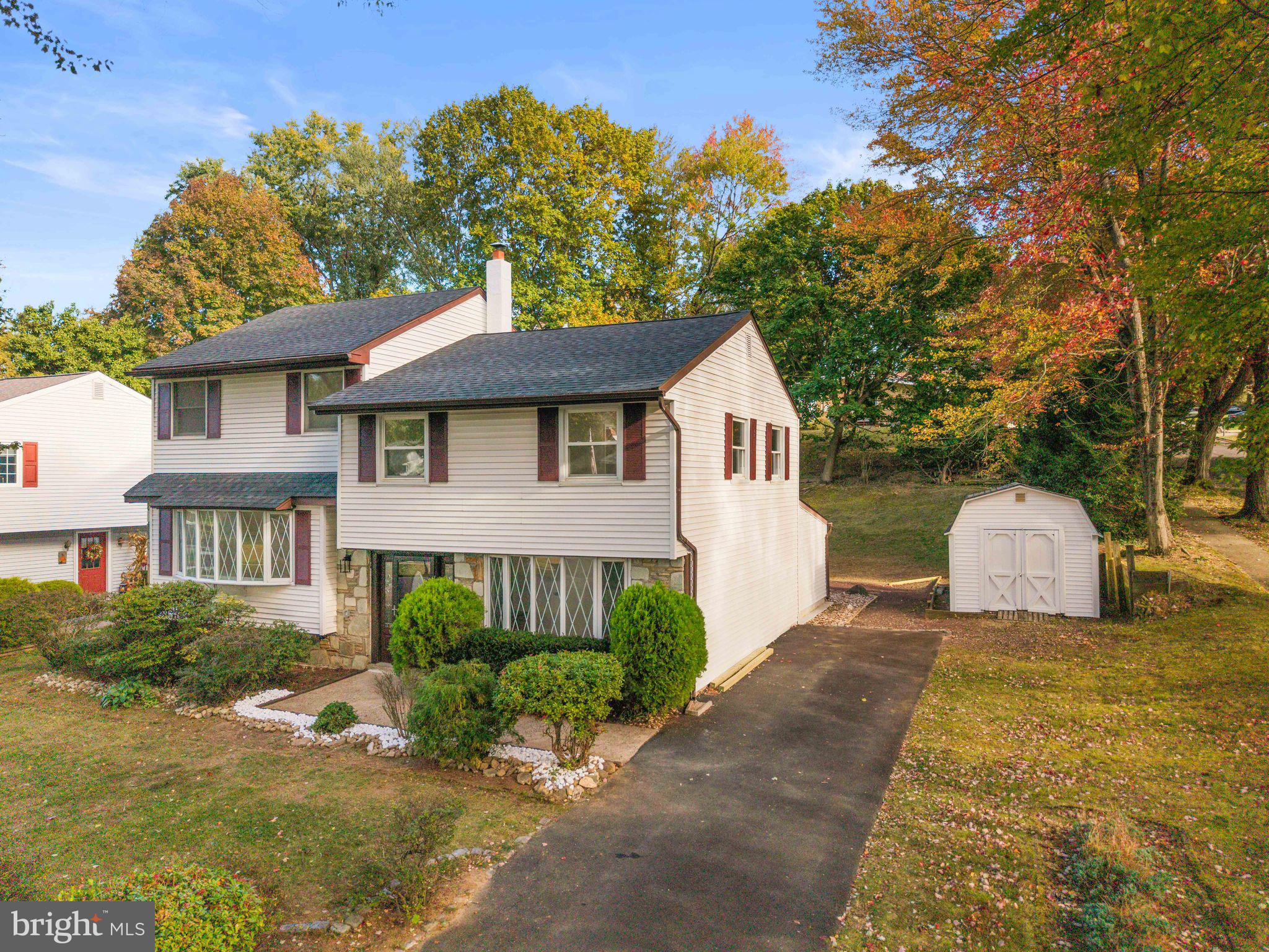 FEASTERVILLE - Residential