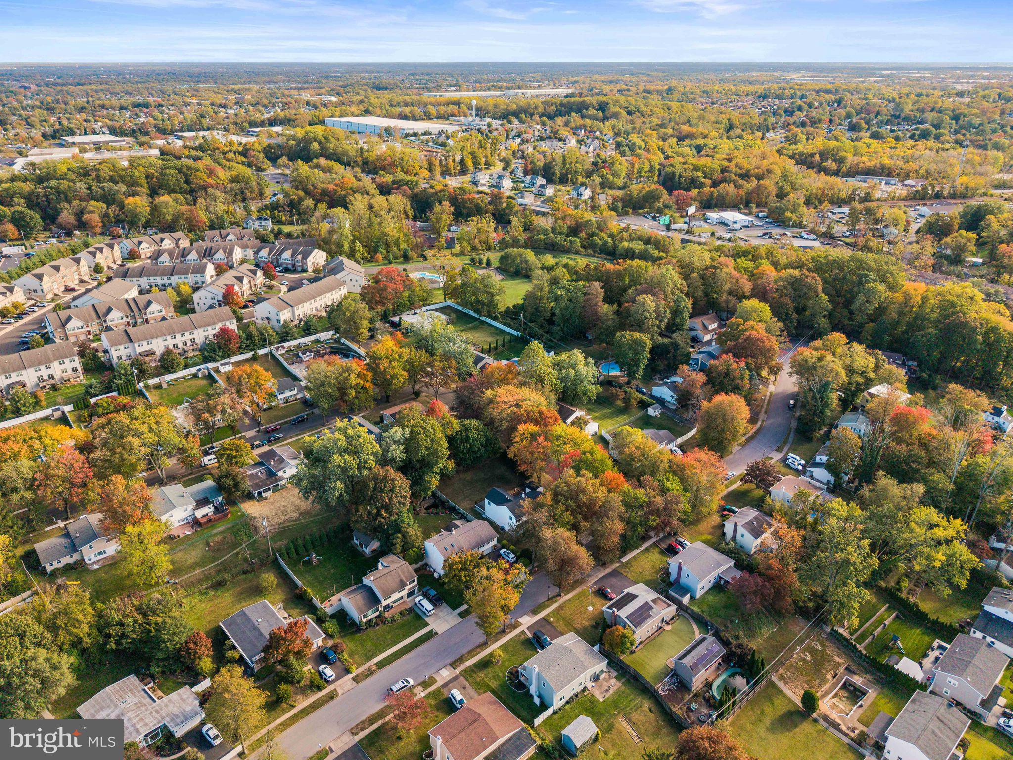 FEASTERVILLE - Residential