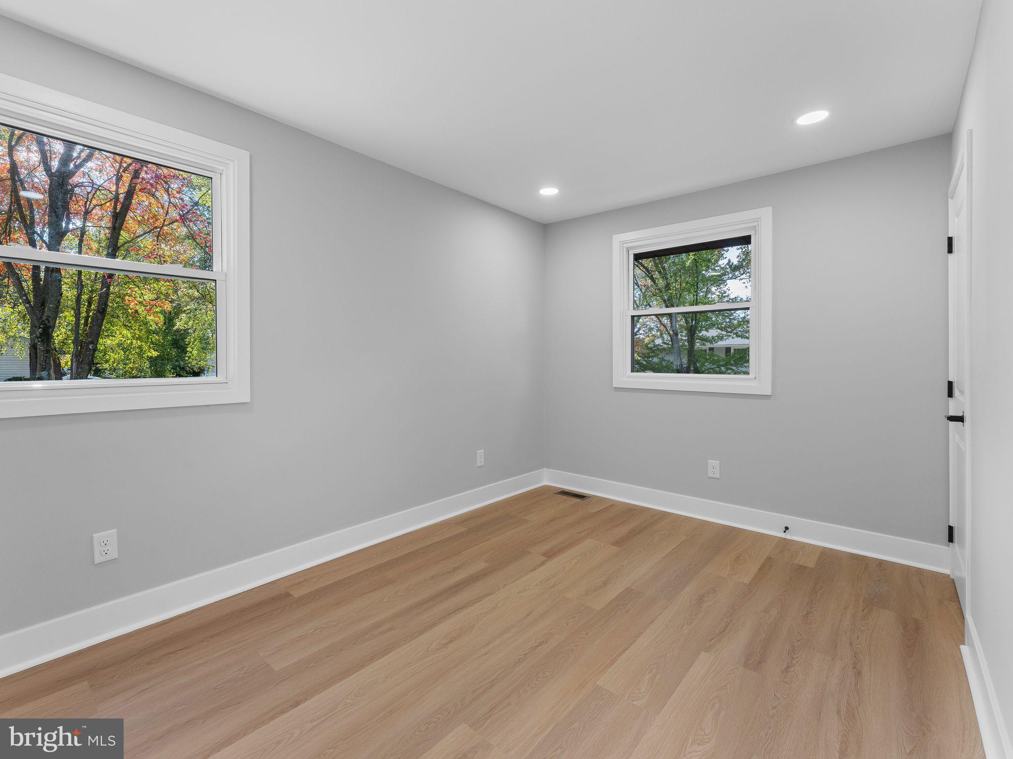 FEASTERVILLE - Residential