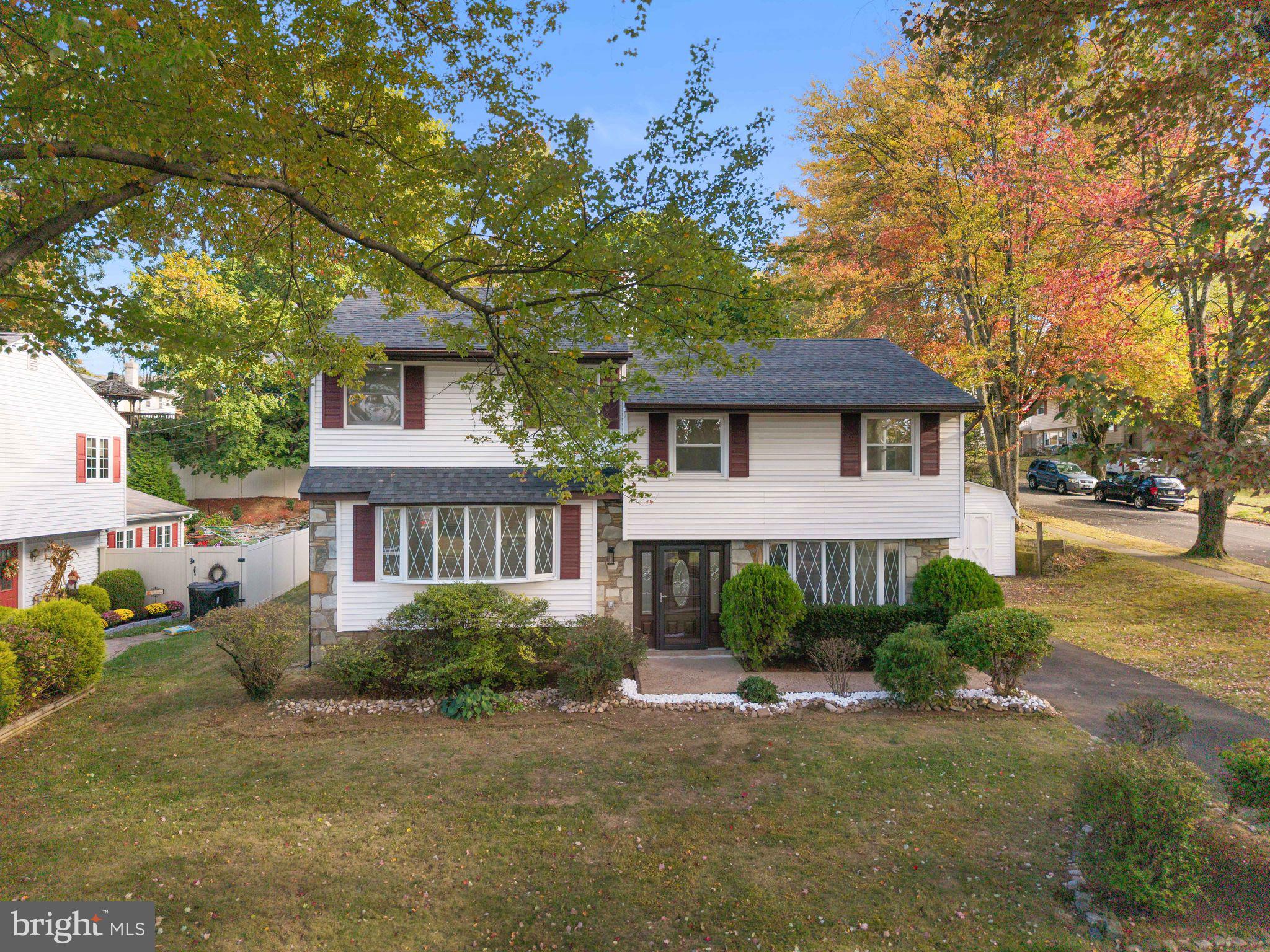 FEASTERVILLE - Residential