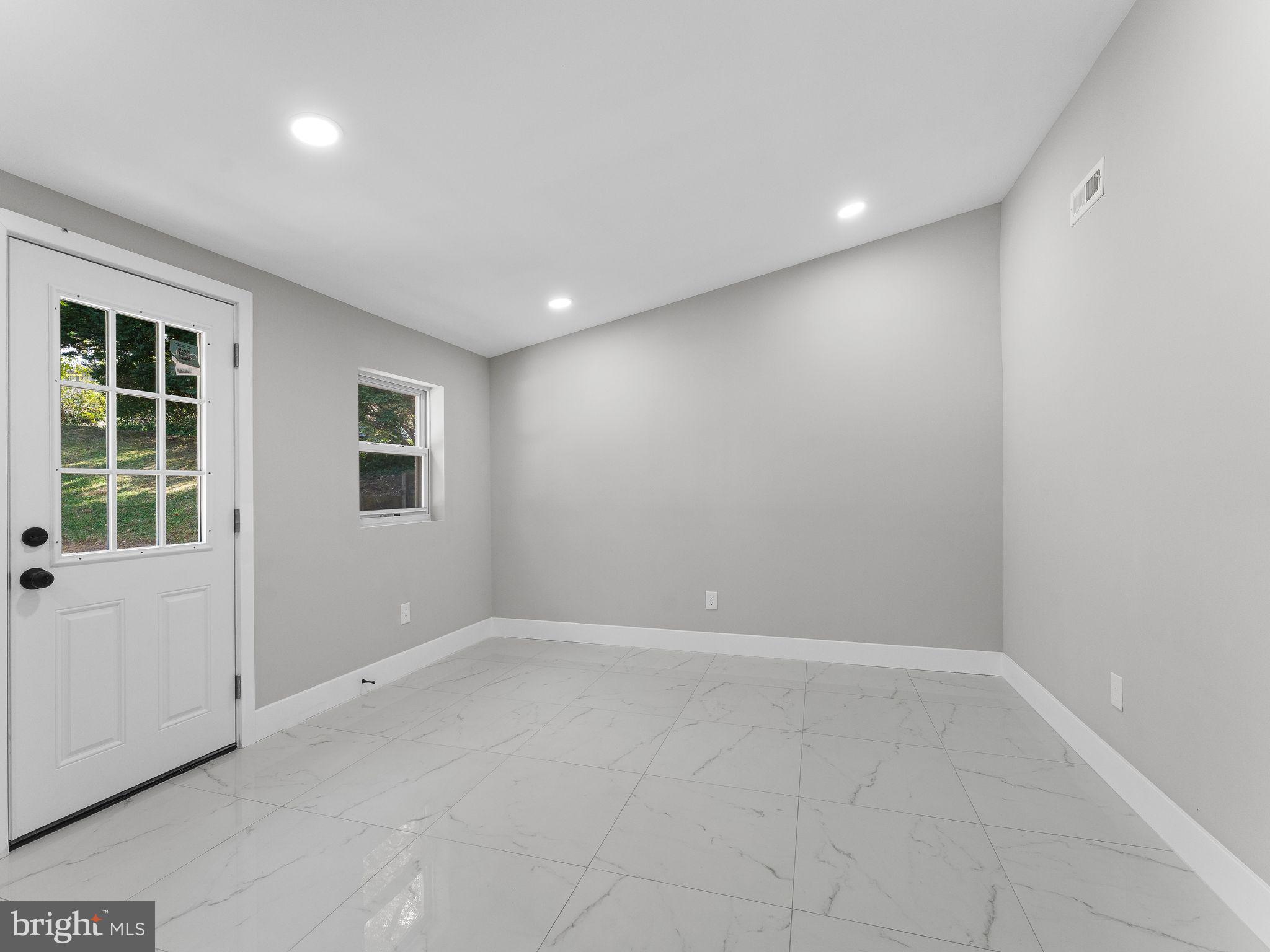 FEASTERVILLE - Residential