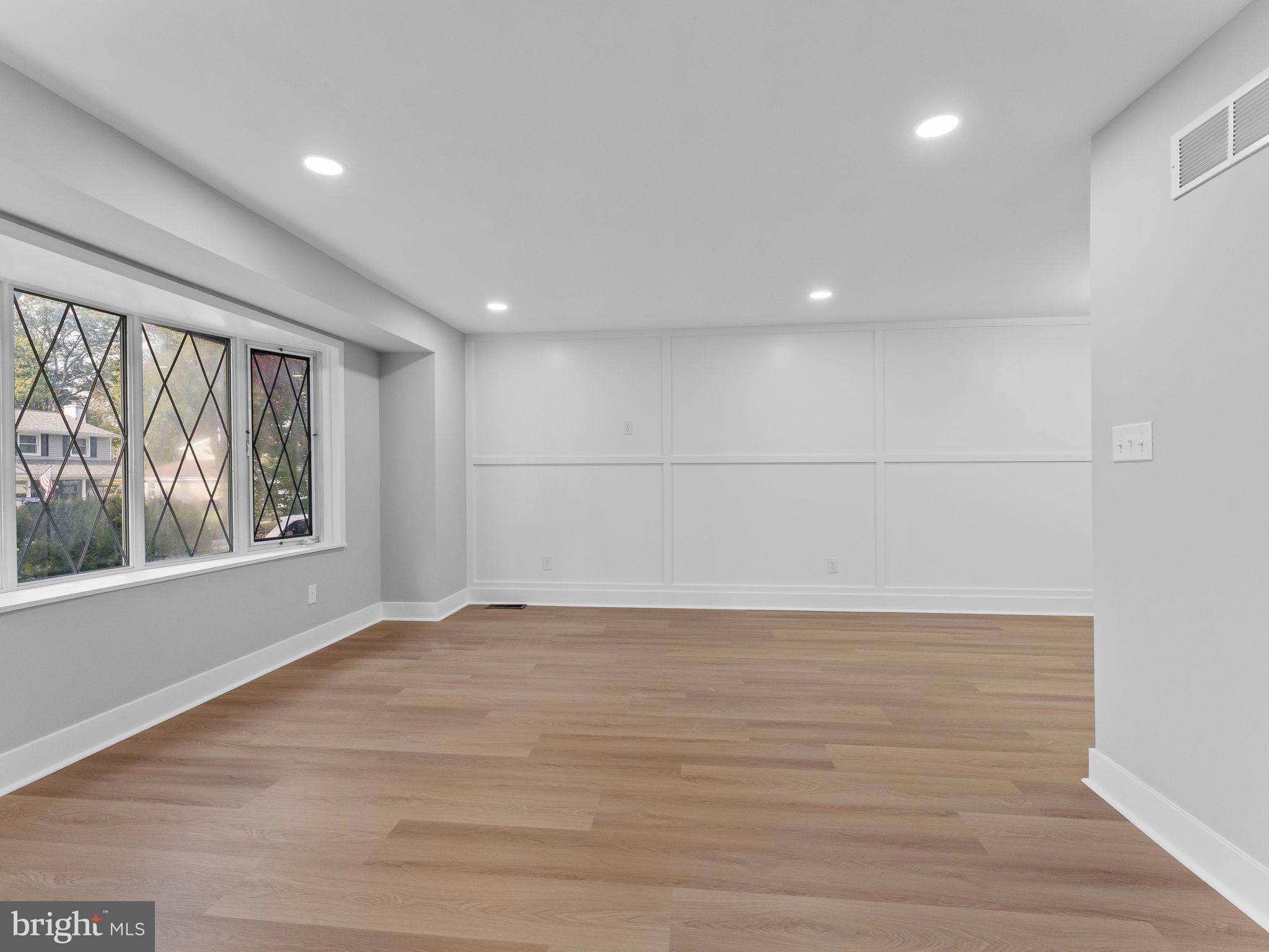 FEASTERVILLE - Residential