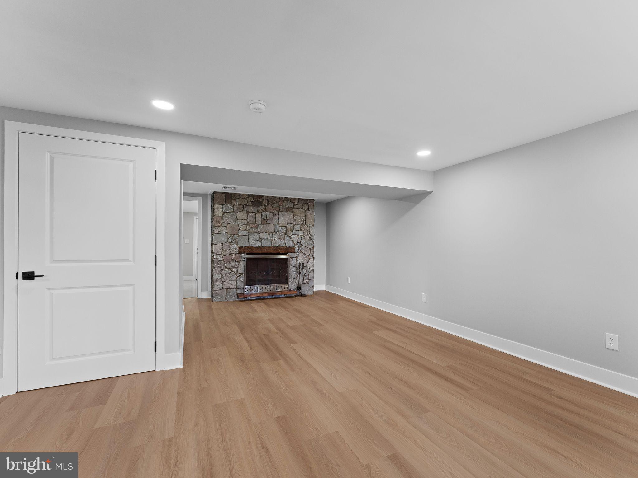 FEASTERVILLE - Residential