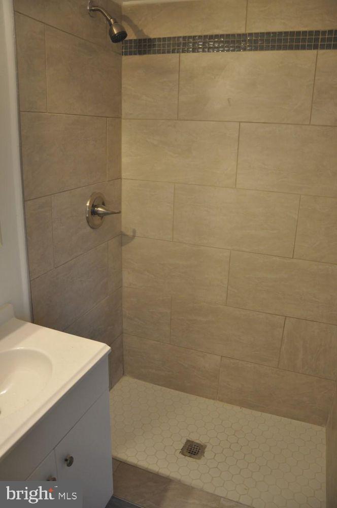 402 SUSSEX HOUSE 402