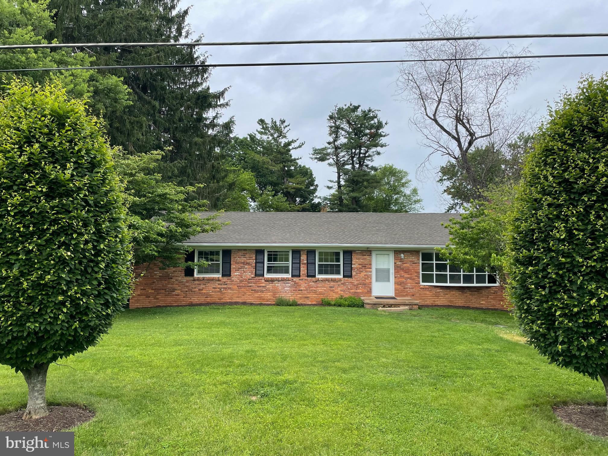 FOXHILLS - Residential