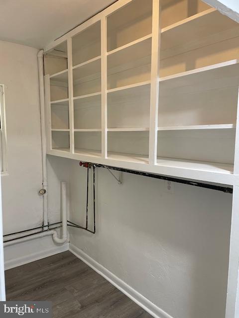 FOXHILLS - Residential