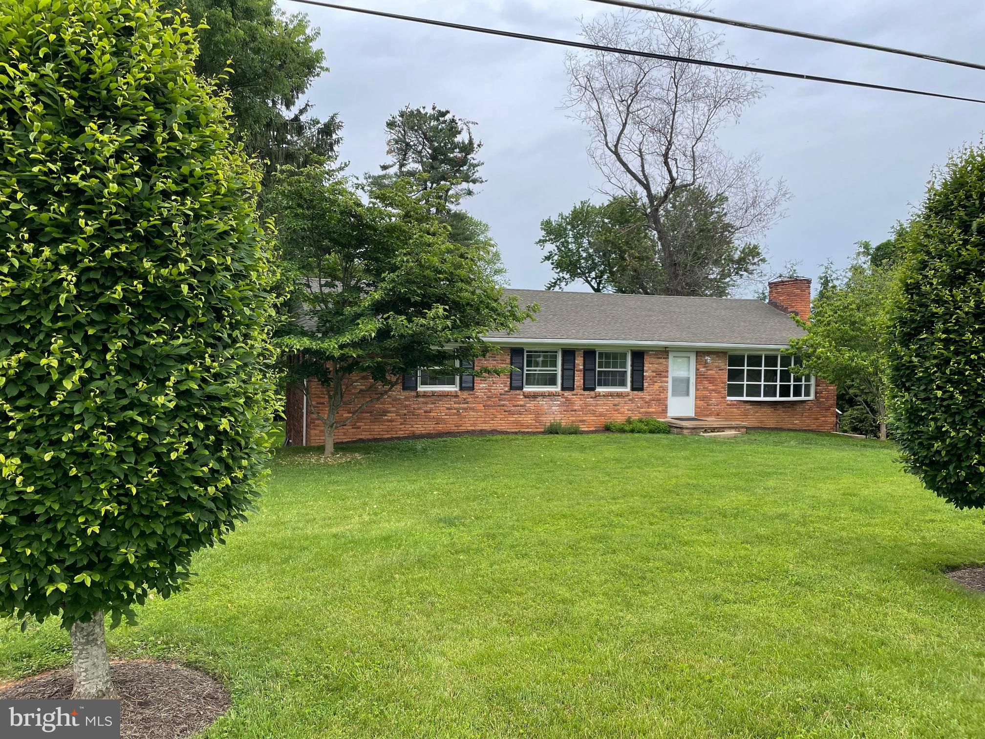 FOXHILLS - Residential