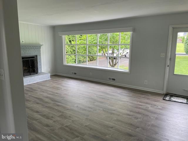 FOXHILLS - Residential