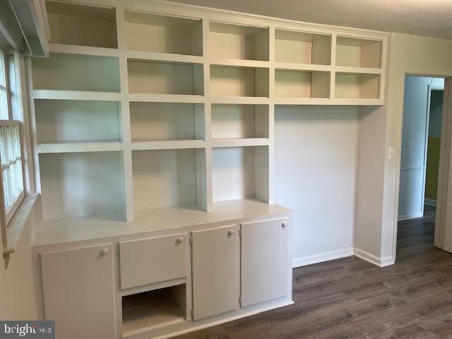 FOXHILLS - Residential