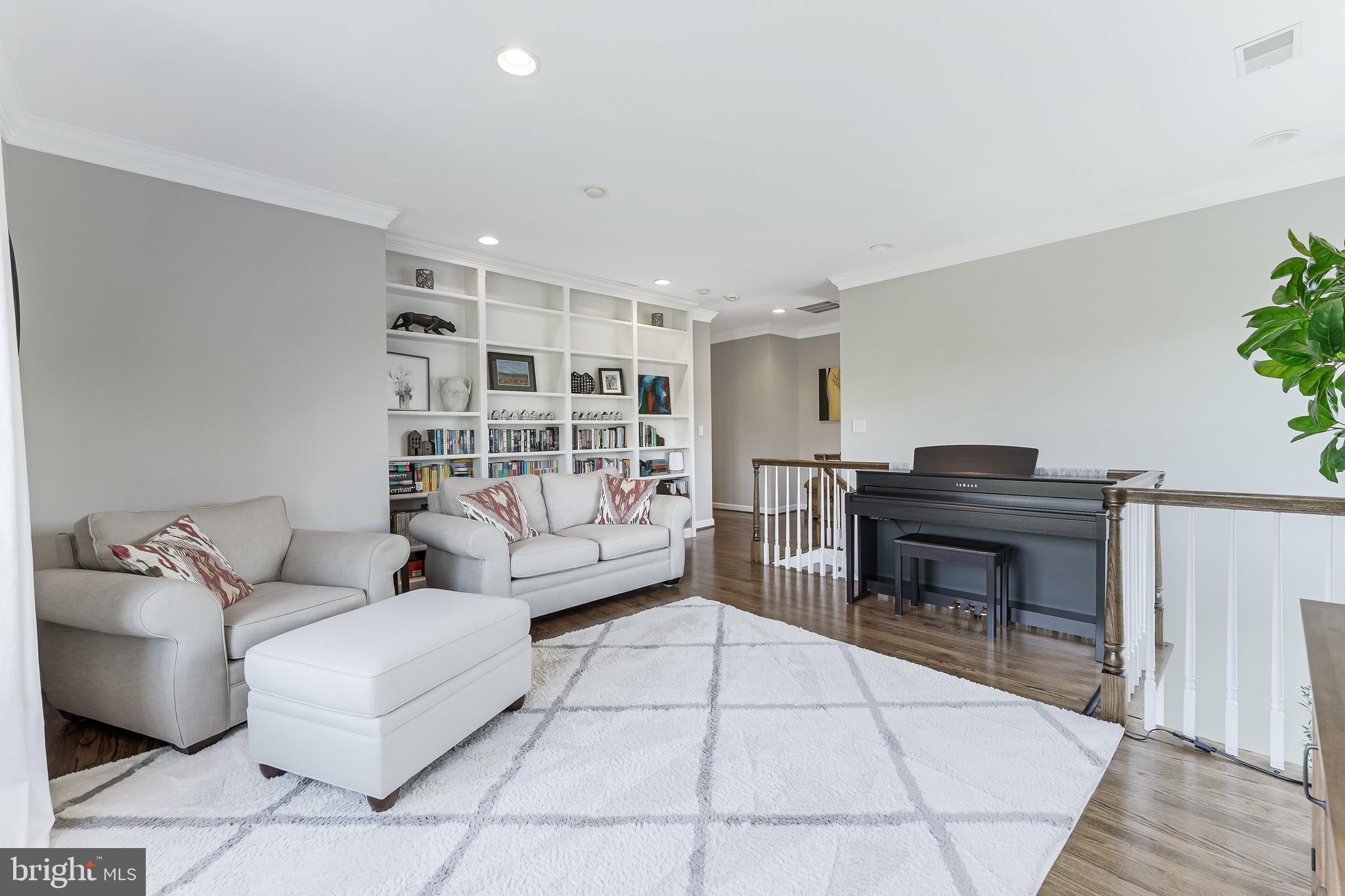 LAKE MANASSAS - Residential