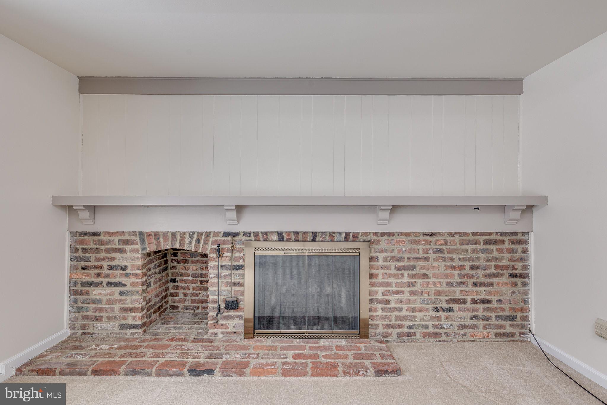 FOX HOLLOW - Residential