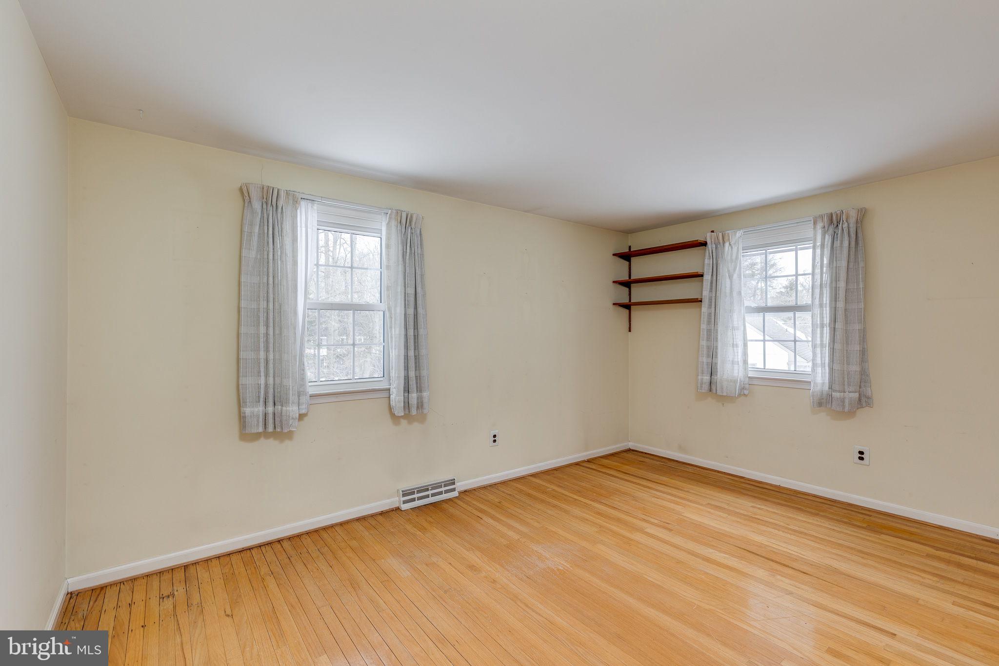 FOX HOLLOW - Residential