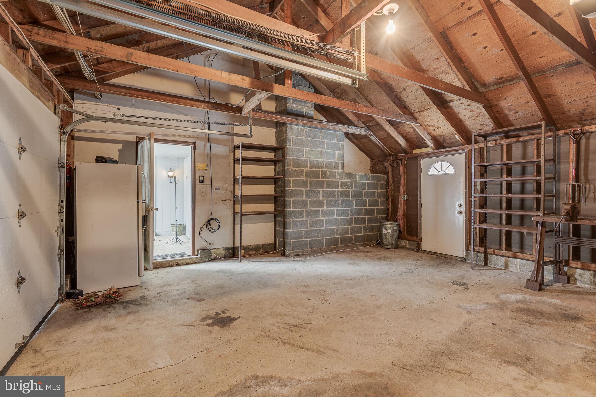 FOX HOLLOW - Residential