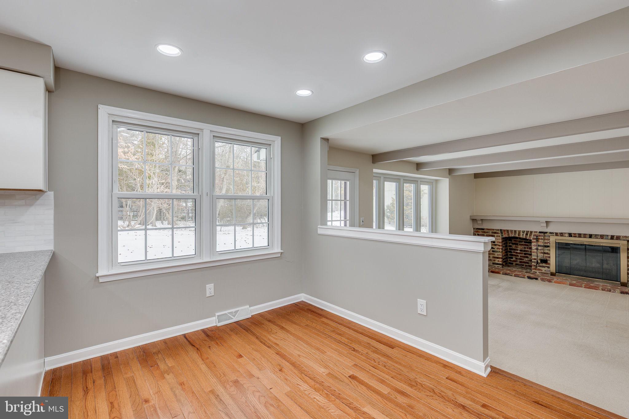 FOX HOLLOW - Residential