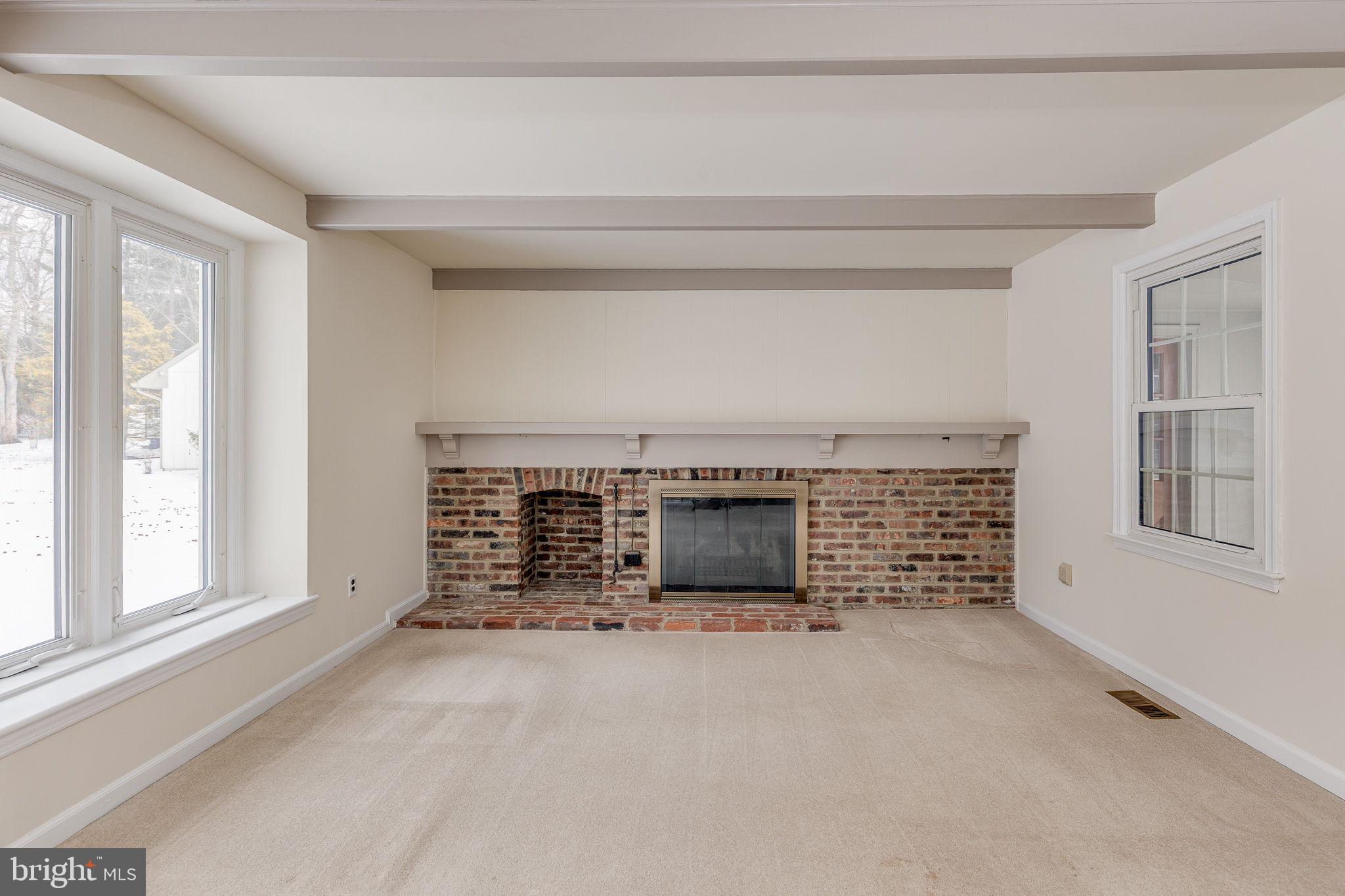 FOX HOLLOW - Residential