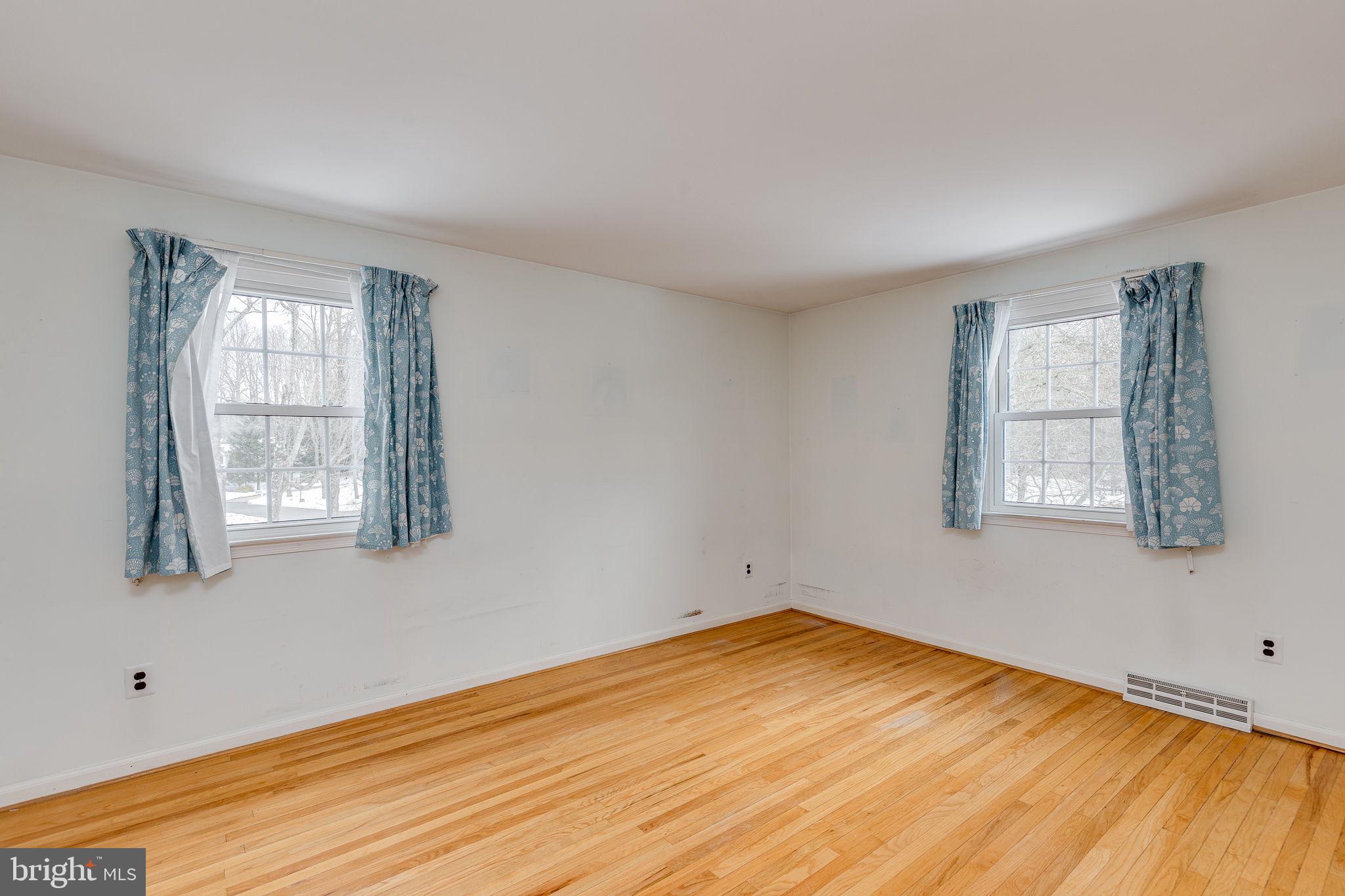 FOX HOLLOW - Residential