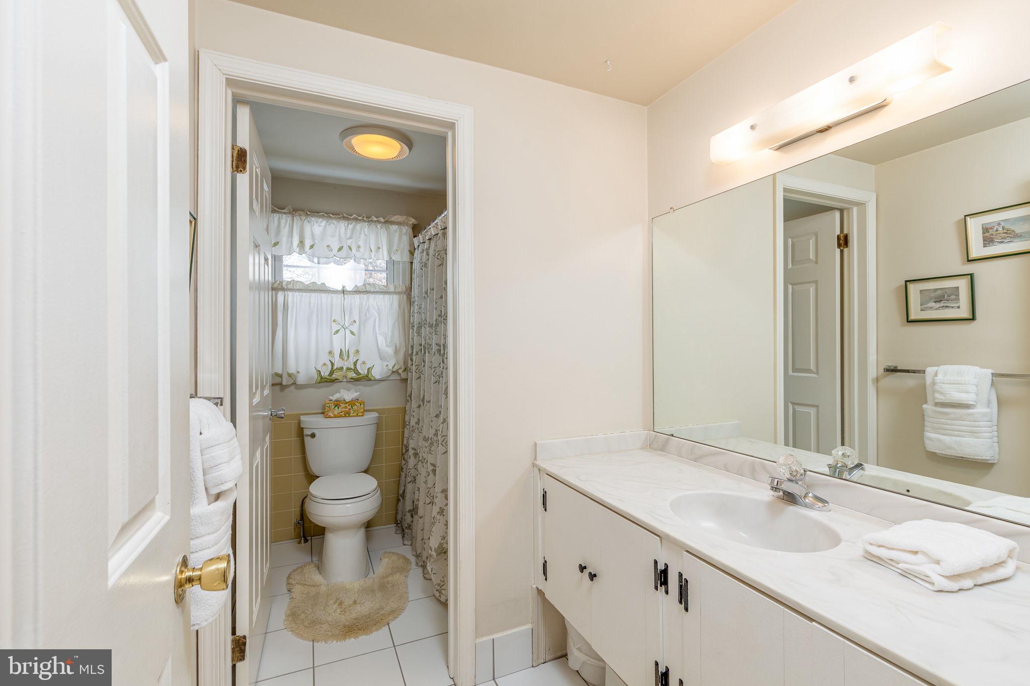 FOX HOLLOW - Residential