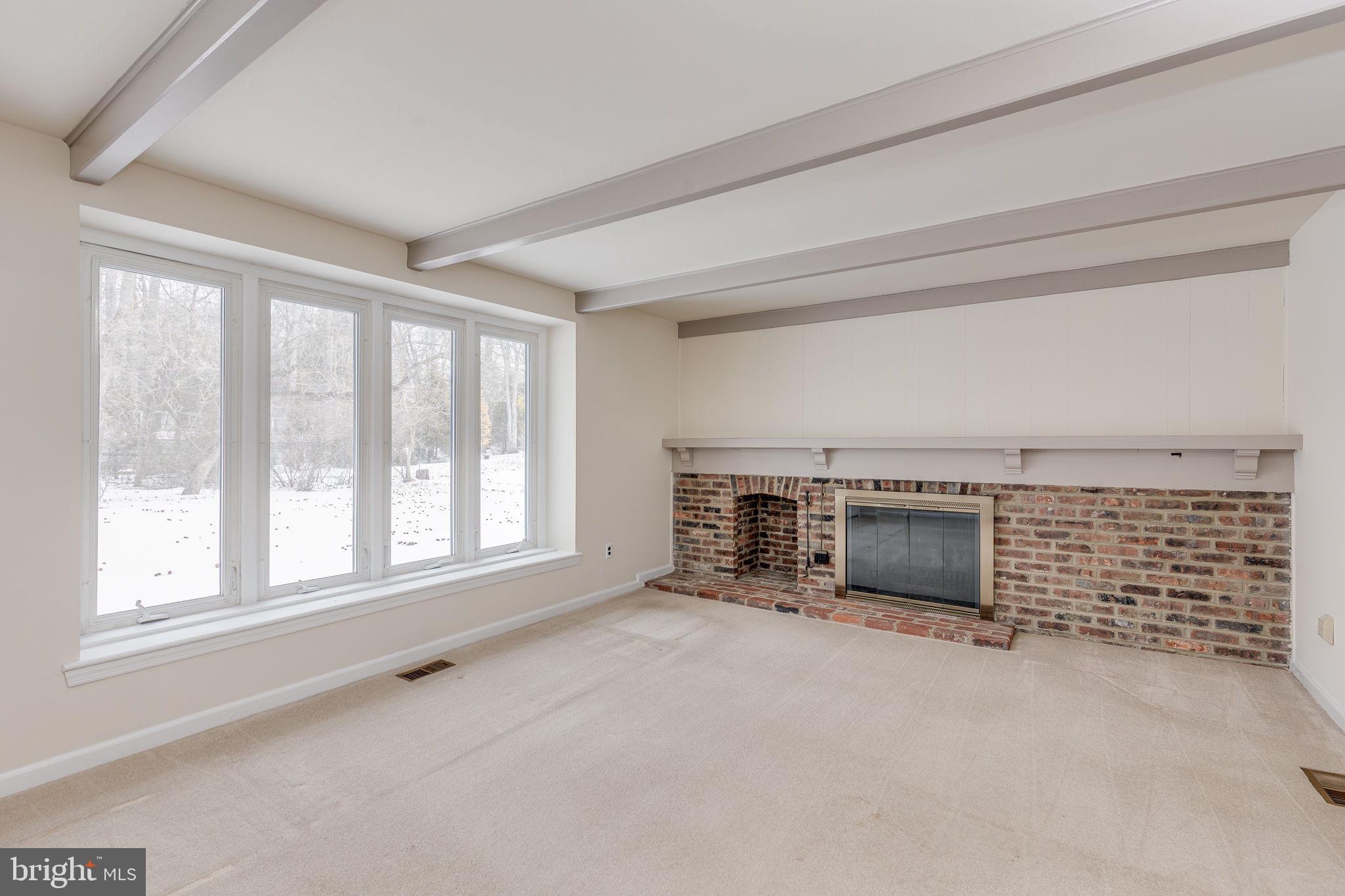 FOX HOLLOW - Residential