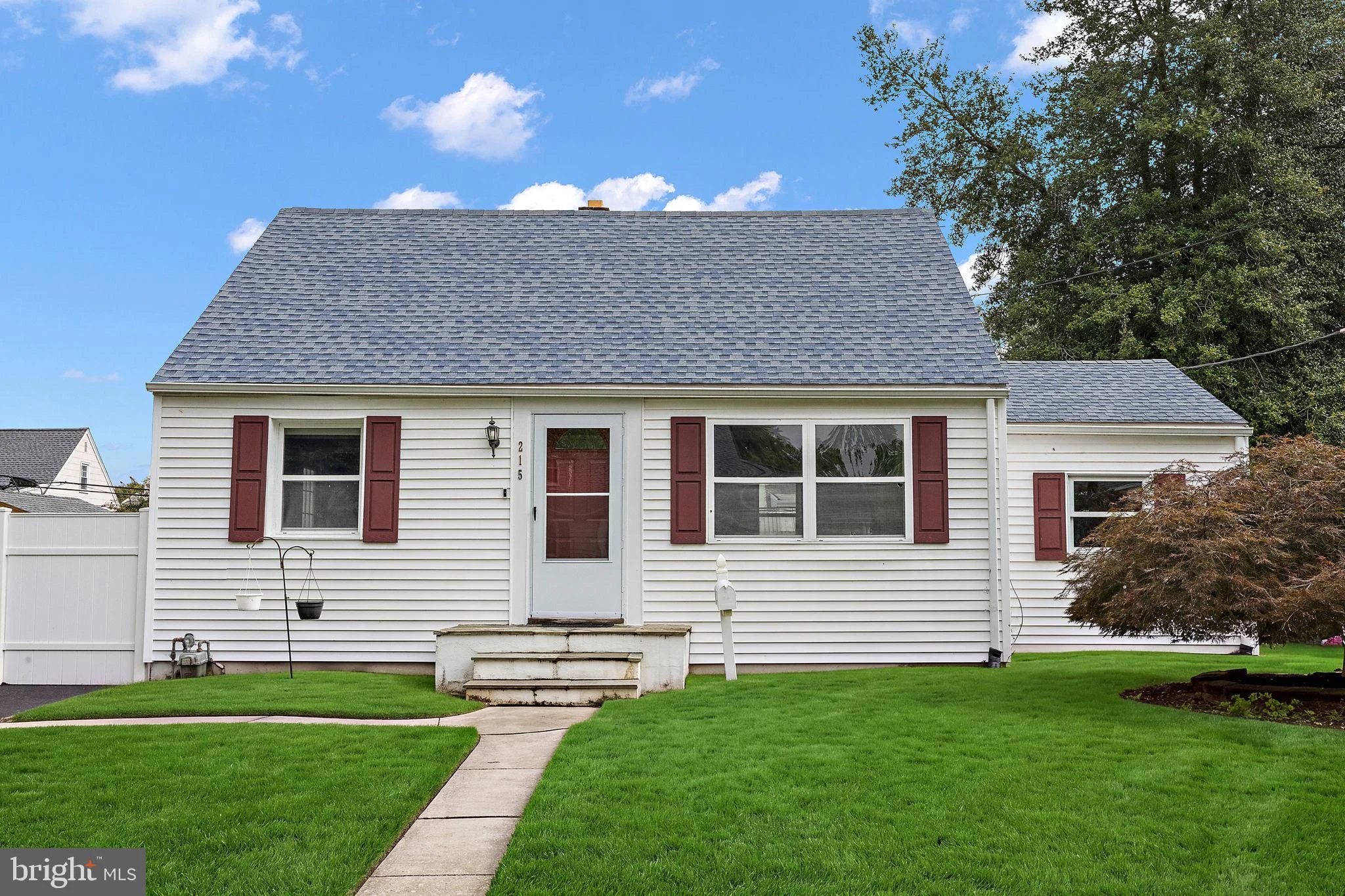 215 Decalb Avenue, Wilmington, DE 19804