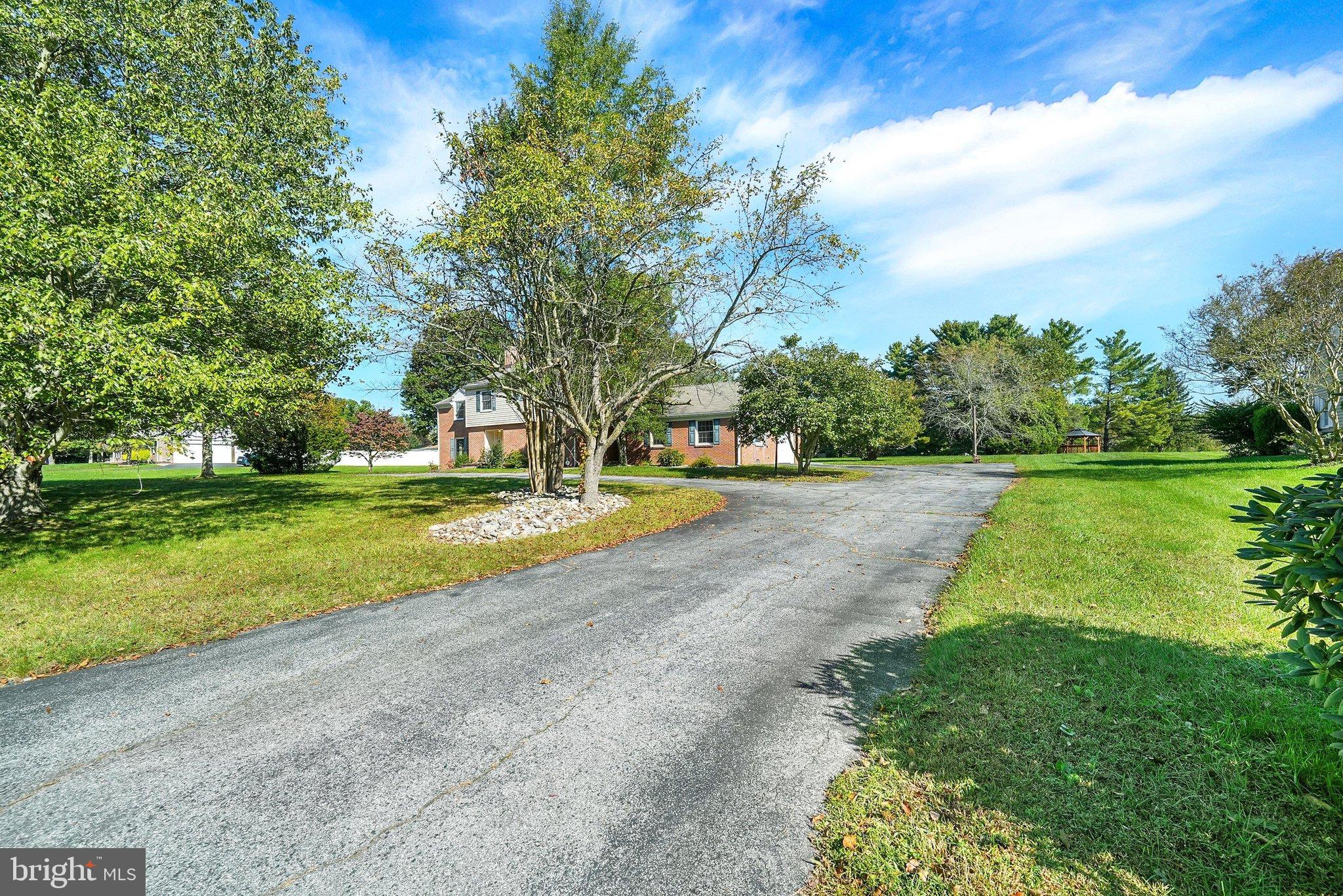 122 CARRIAGE LANE
