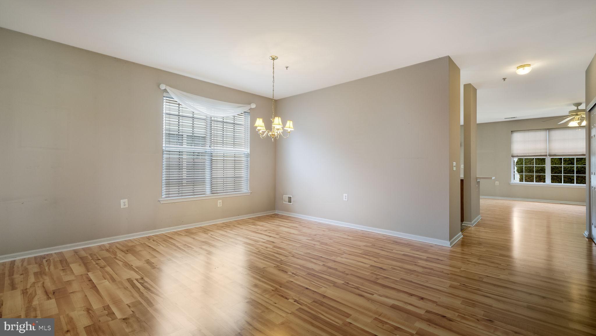 HERITAGE CR ESTS - Residential